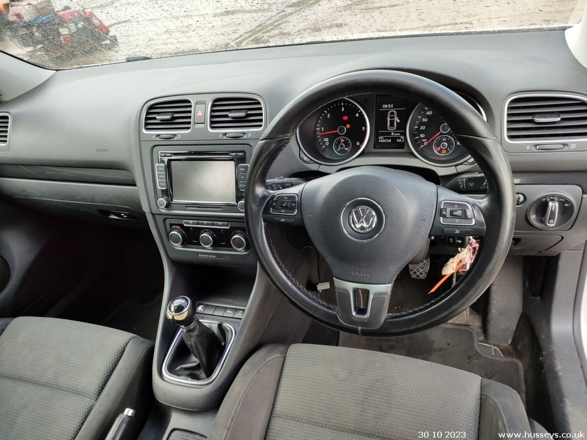 12/61 VOLKSWAGEN GOLF MATCH TDI BLUETECH - 1598cc 5dr Hatchback (White, 160k) - Image 38 of 42