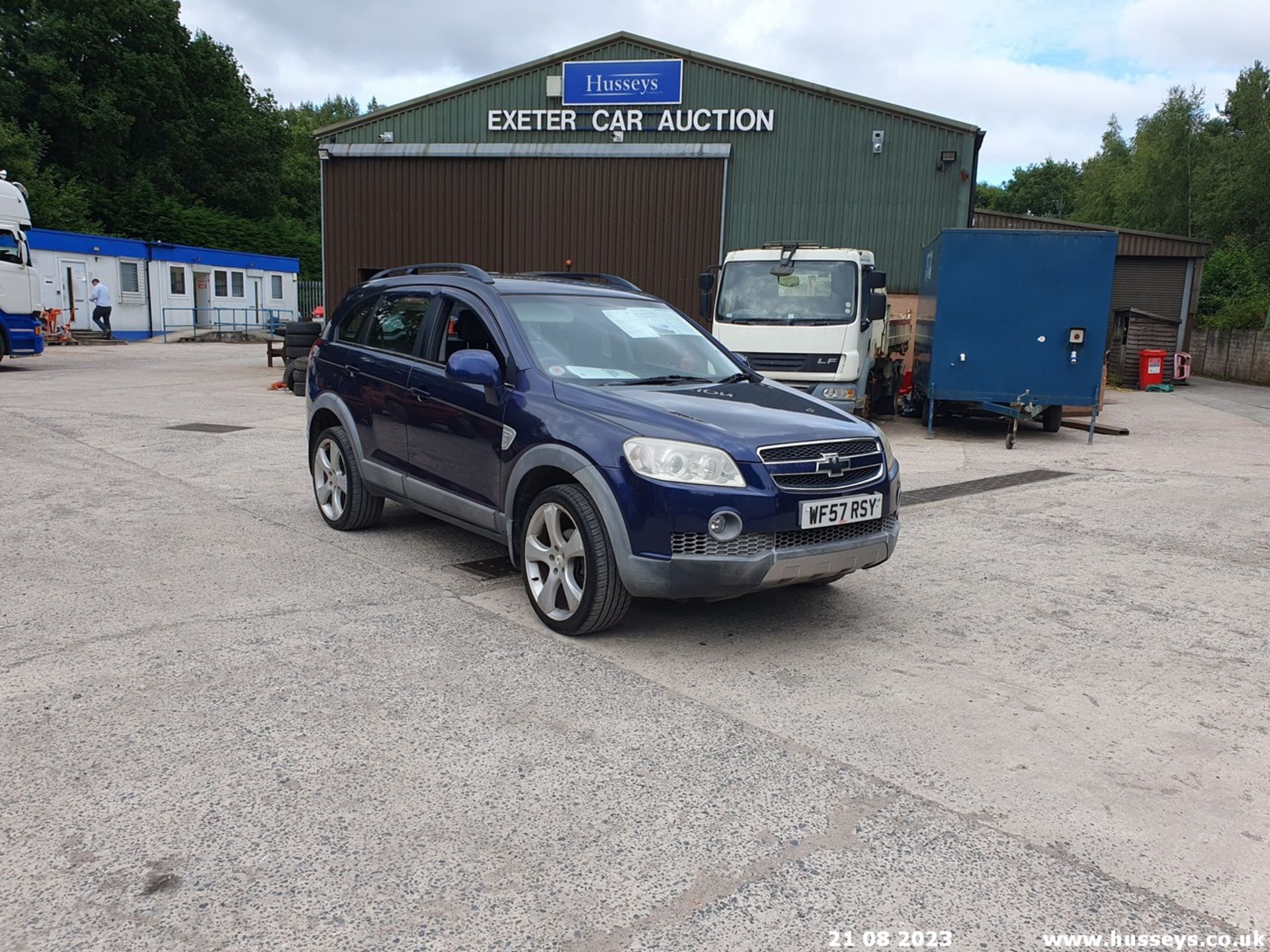 07/57 CHEVROLET CAPTIVA LT 5S VCDI - 1991cc 5dr Estate (Blue, 109k) - Image 6 of 45