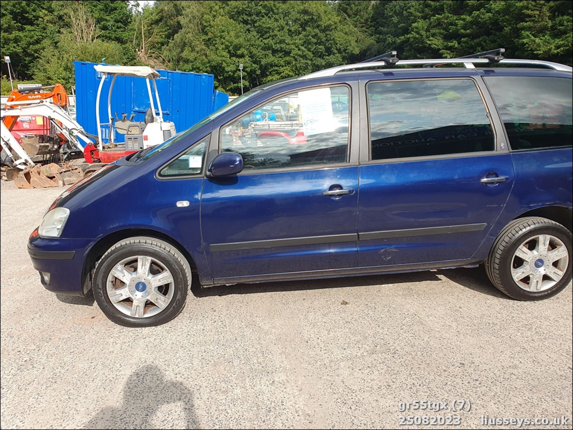 06/55 FORD GALAXY GHIA TDI - 1896cc 5dr MPV (Blue, 135k) - Image 9 of 62