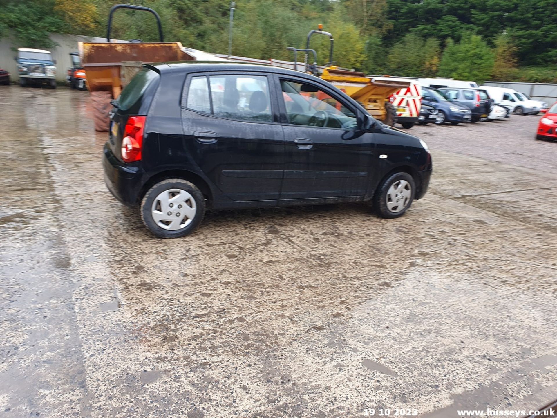 10/10 KIA PICANTO 1 - 999cc 5dr Hatchback (Black, 61k) - Image 10 of 53