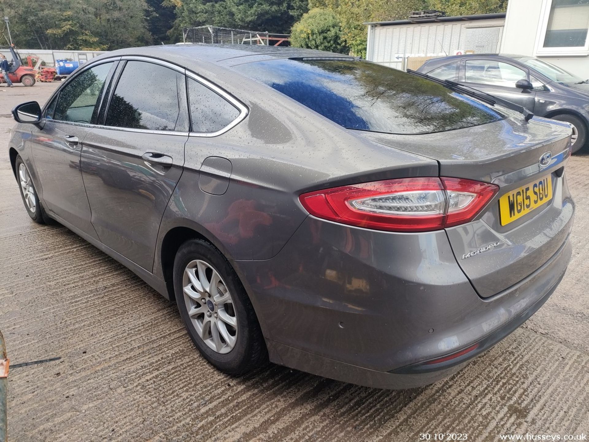 15/15 FORD MONDEO ZETEC ECONETIC TDC - 1560cc 5dr Hatchback (Grey, 175k) - Image 12 of 38