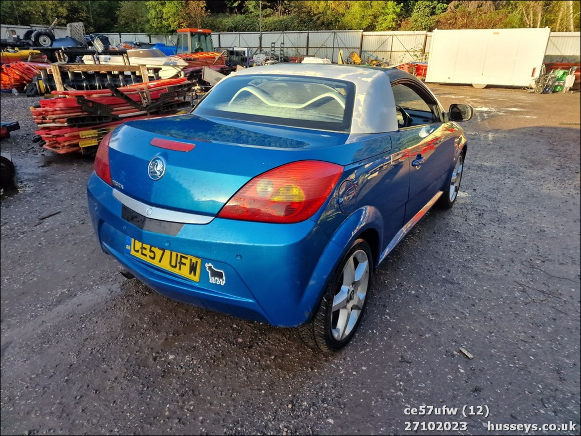 07/57 VAUXHALL TIGRA EXCLUSIV - 1364cc 2dr Convertible (Blue) - Image 30 of 41