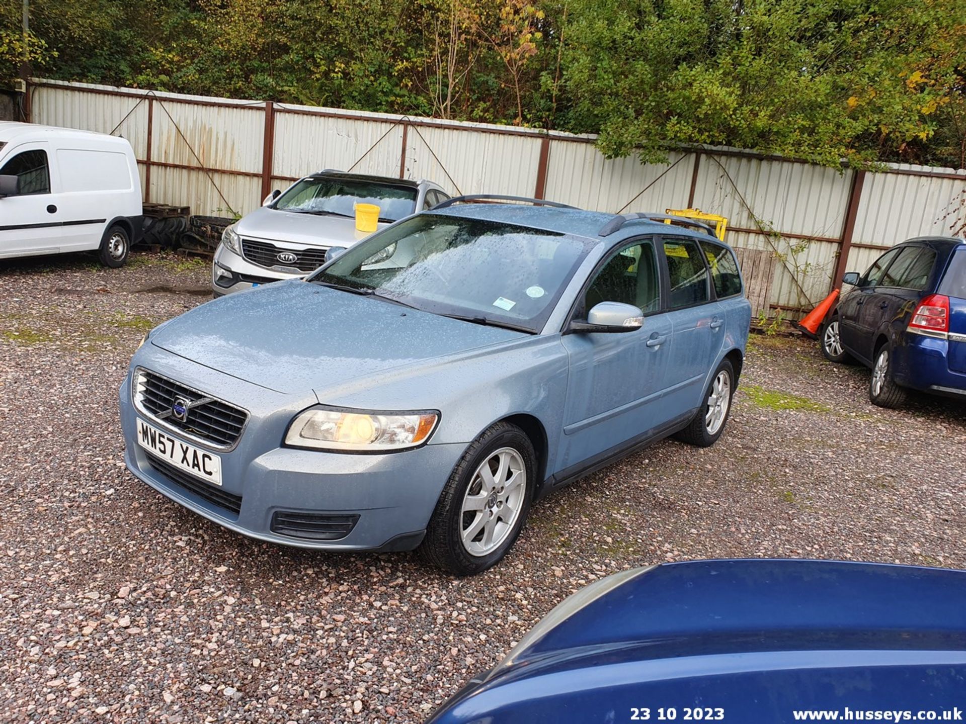 08/57 VOLVO V50 S D - 1998cc 5dr Estate (Blue, 136k) - Image 3 of 56