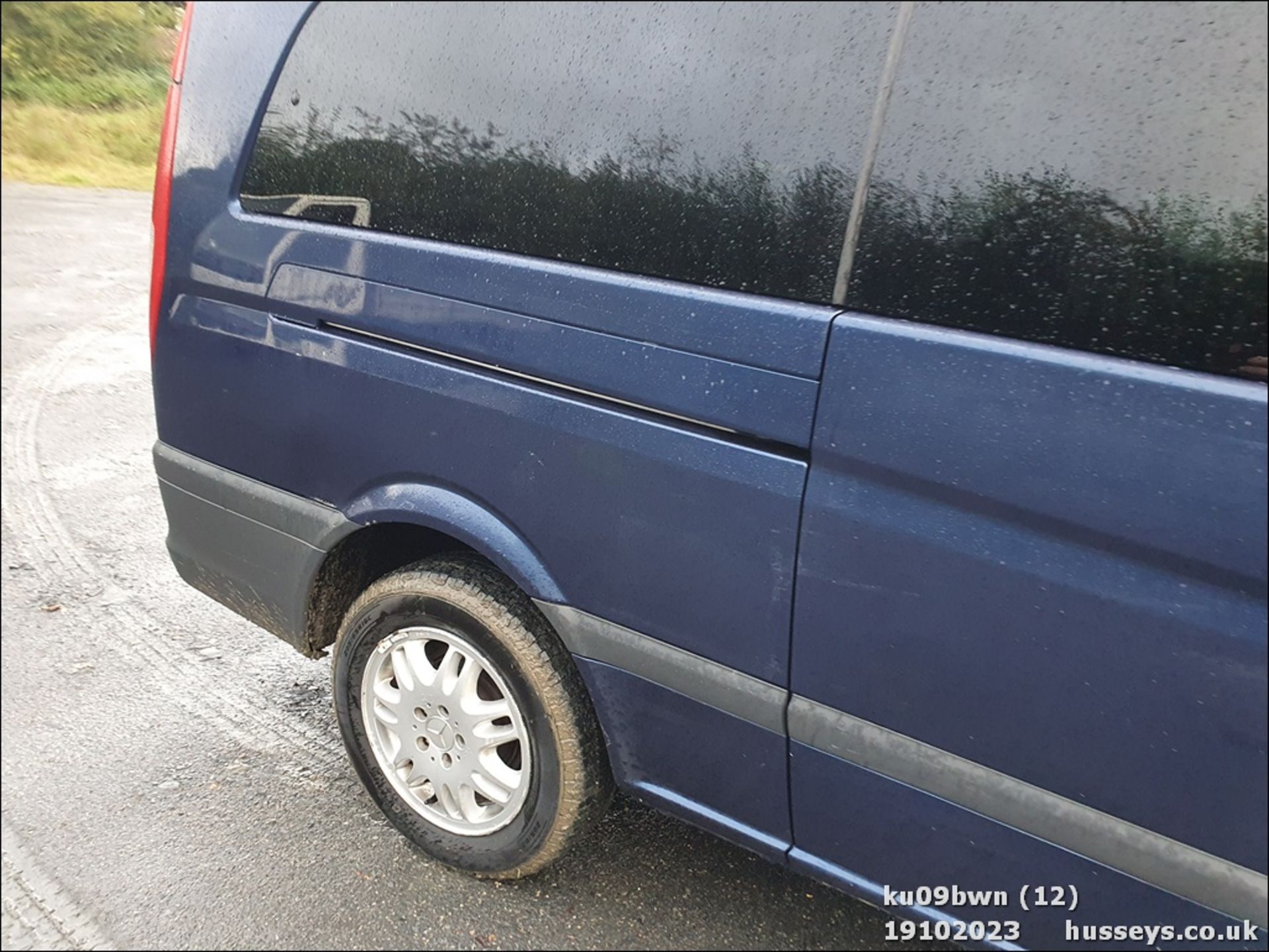 09/09 MERCEDES VITO 111 CDI XLONG - 2148cc 5dr Minibus (Blue) - Image 13 of 38