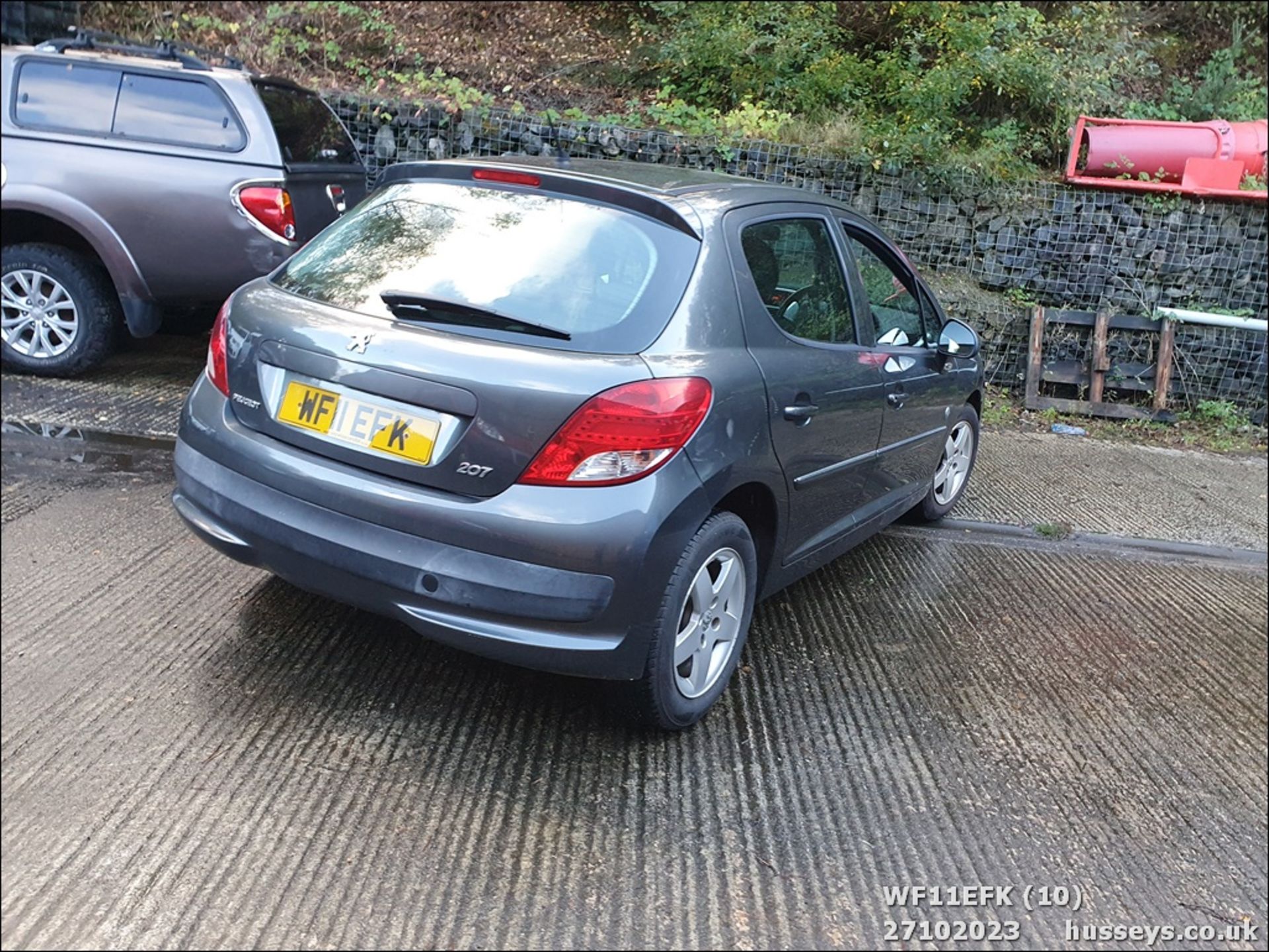 11/11 PEUGEOT 207 ENVY - 1360cc 5dr Hatchback (Grey) - Image 11 of 53