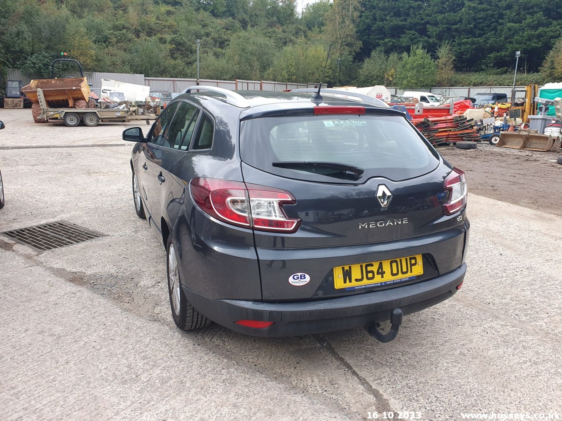 14/64 RENAULT MEGANE D-QUE TT ENERGY DC - 1461cc 5dr Estate (Grey, 125k) - Image 15 of 56