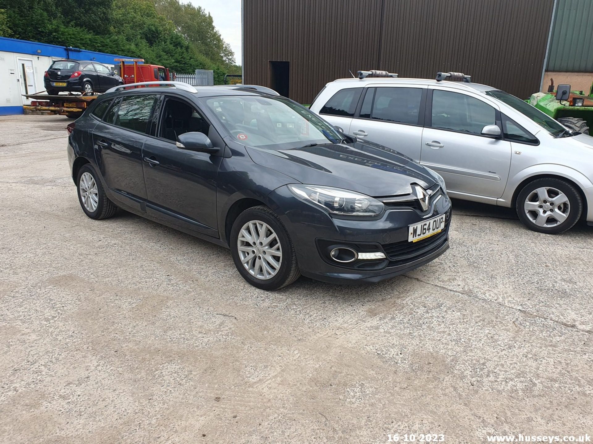 14/64 RENAULT MEGANE D-QUE TT ENERGY DC - 1461cc 5dr Estate (Grey, 125k) - Image 3 of 56