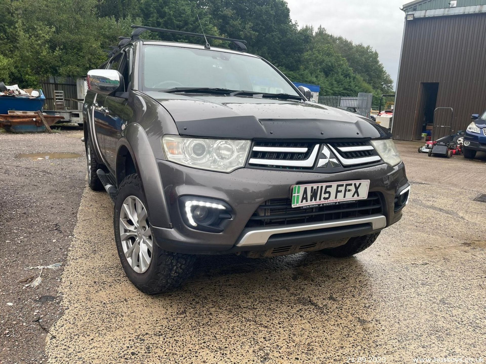 15/15 MITSUBISHI L200 BARBARIAN LB DCB DI- - 2477cc 5dr 4x4 (Brown, 91k) - Image 2 of 21