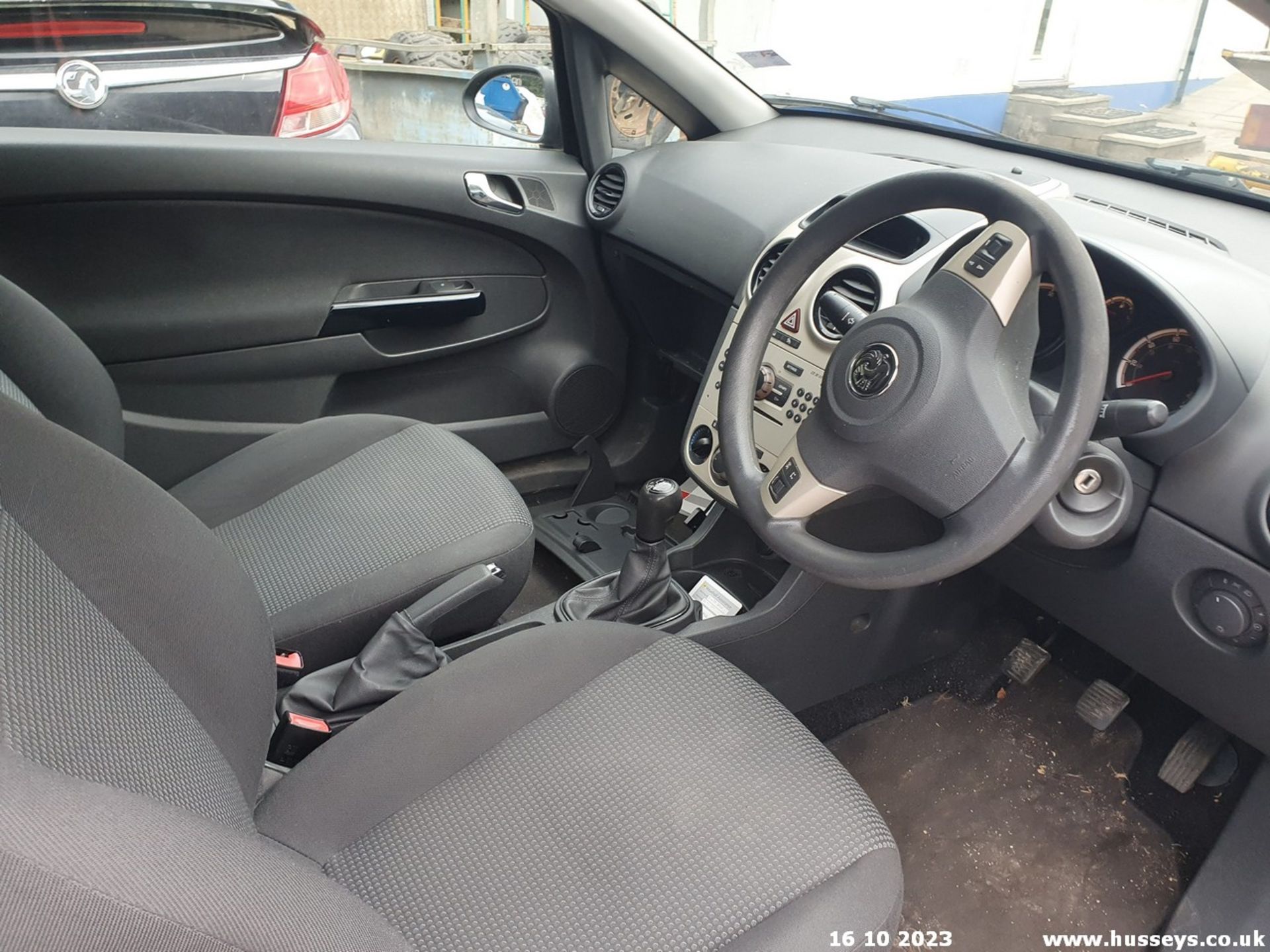 08/58 VAUXHALL CORSA BREEZE CDTI - 1248cc 3dr Hatchback (Black) - Image 21 of 22