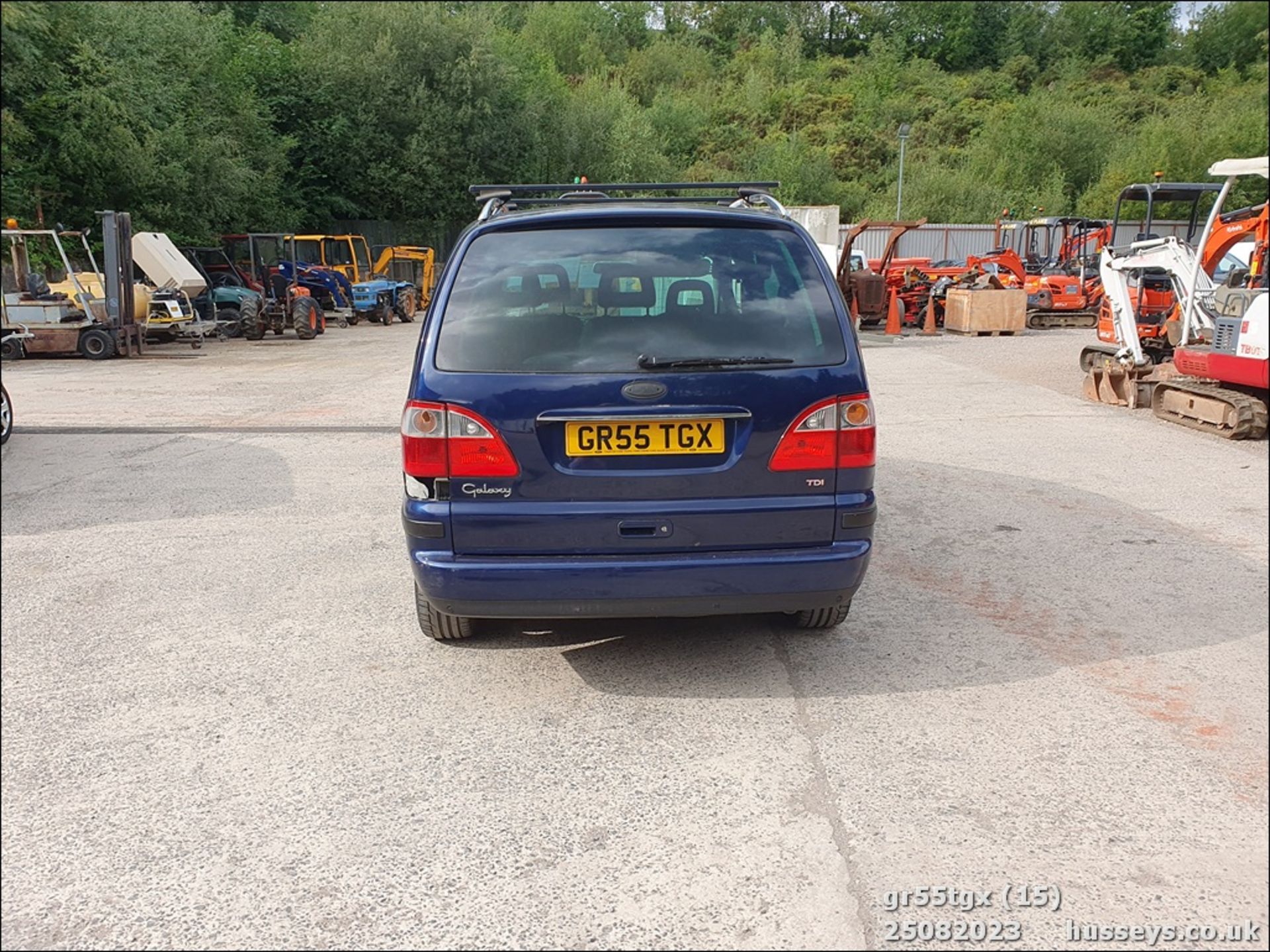 06/55 FORD GALAXY GHIA TDI - 1896cc 5dr MPV (Blue, 135k) - Image 17 of 62