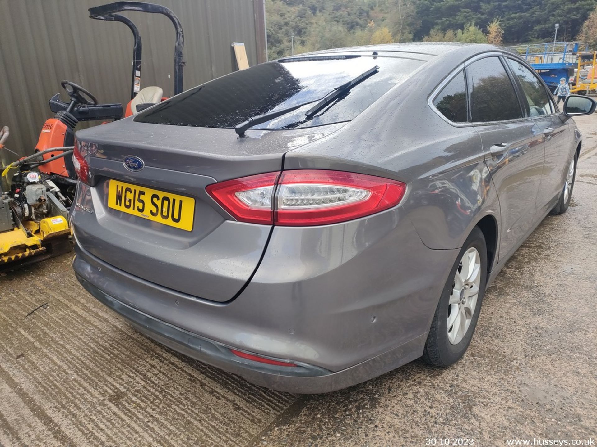 15/15 FORD MONDEO ZETEC ECONETIC TDC - 1560cc 5dr Hatchback (Grey, 175k) - Image 18 of 38