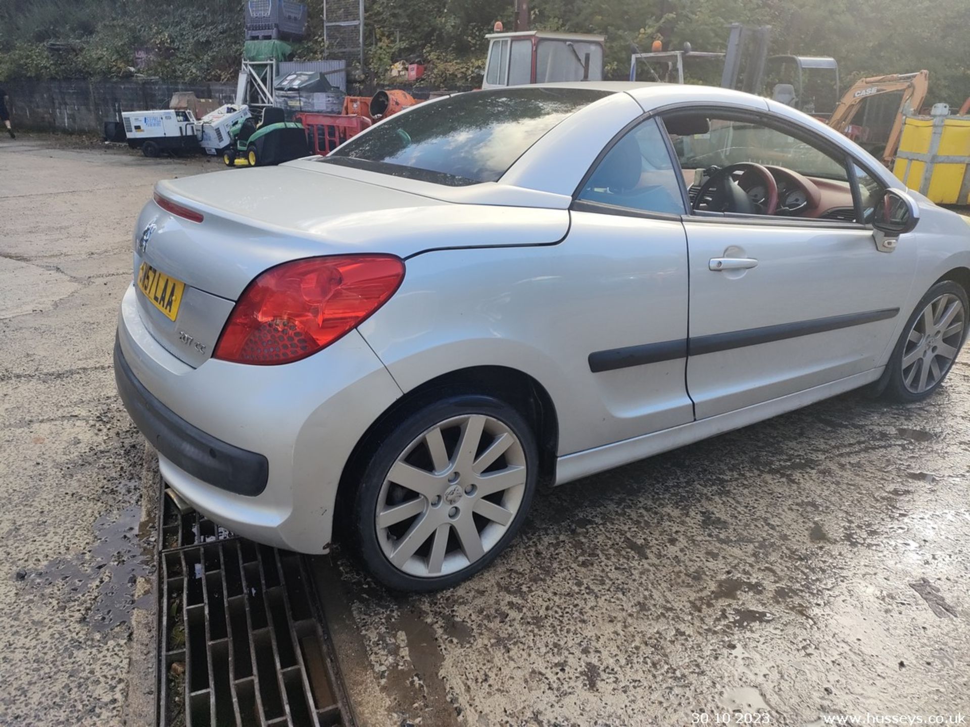 08/57 PEUGEOT 207 GT CC - 1598cc 2dr Convertible (Silver, 69k) - Image 22 of 37