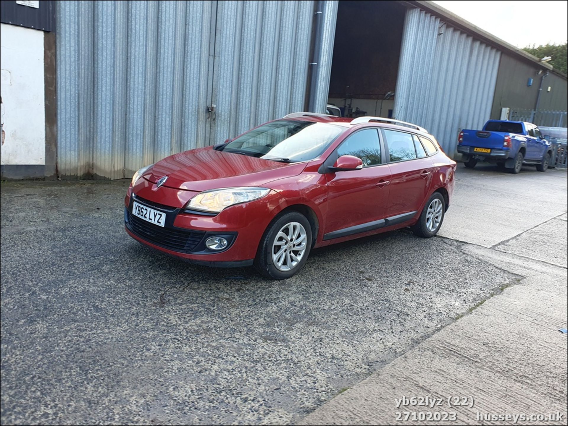 13/62 RENAULT MEGANE EXPRESSION PLUS DC - 1461cc 5dr Estate (Red, 211k) - Image 23 of 57