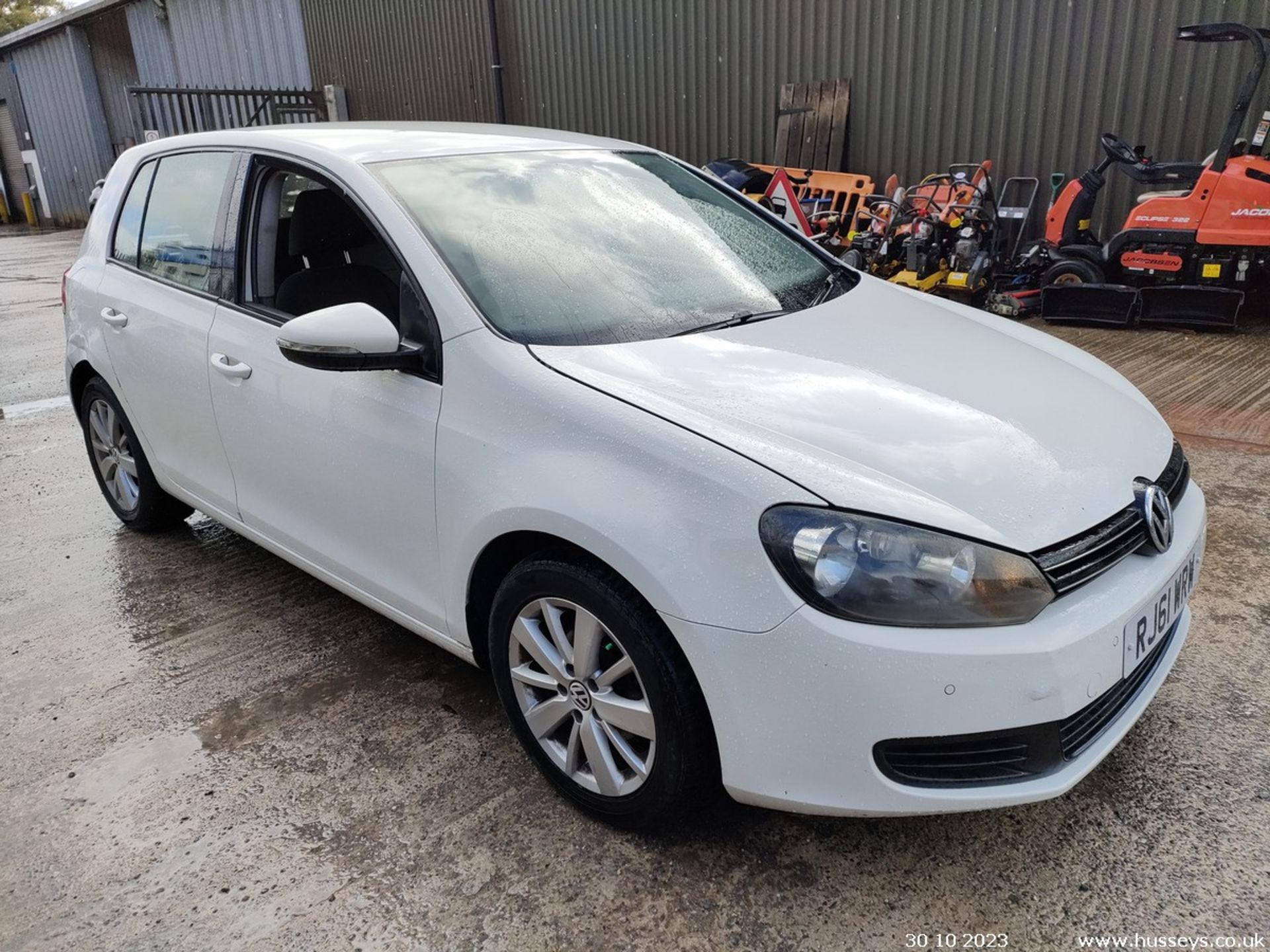 12/61 VOLKSWAGEN GOLF MATCH TDI BLUETECH - 1598cc 5dr Hatchback (White, 160k) - Image 30 of 42