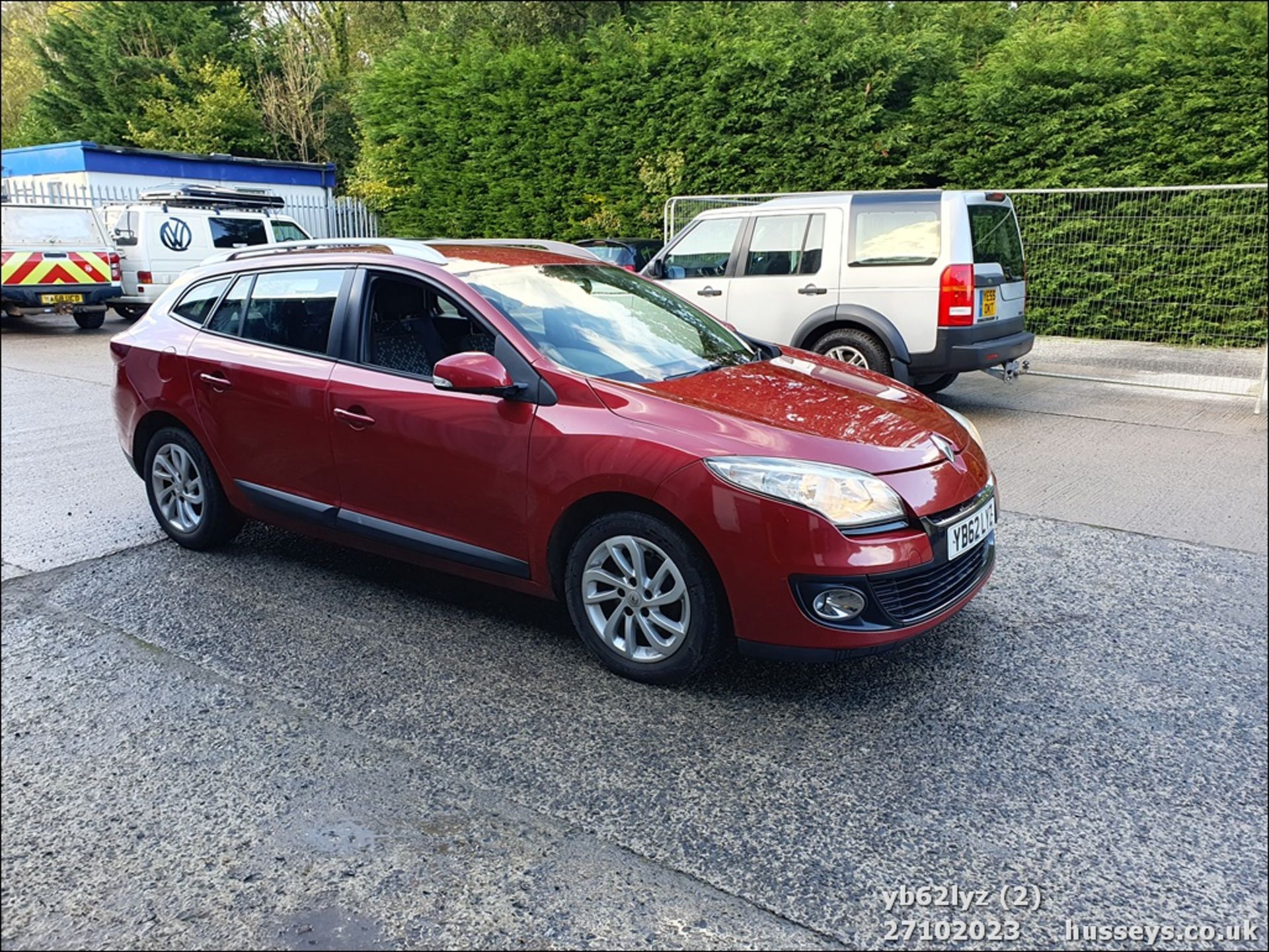 13/62 RENAULT MEGANE EXPRESSION PLUS DC - 1461cc 5dr Estate (Red, 211k) - Image 3 of 57