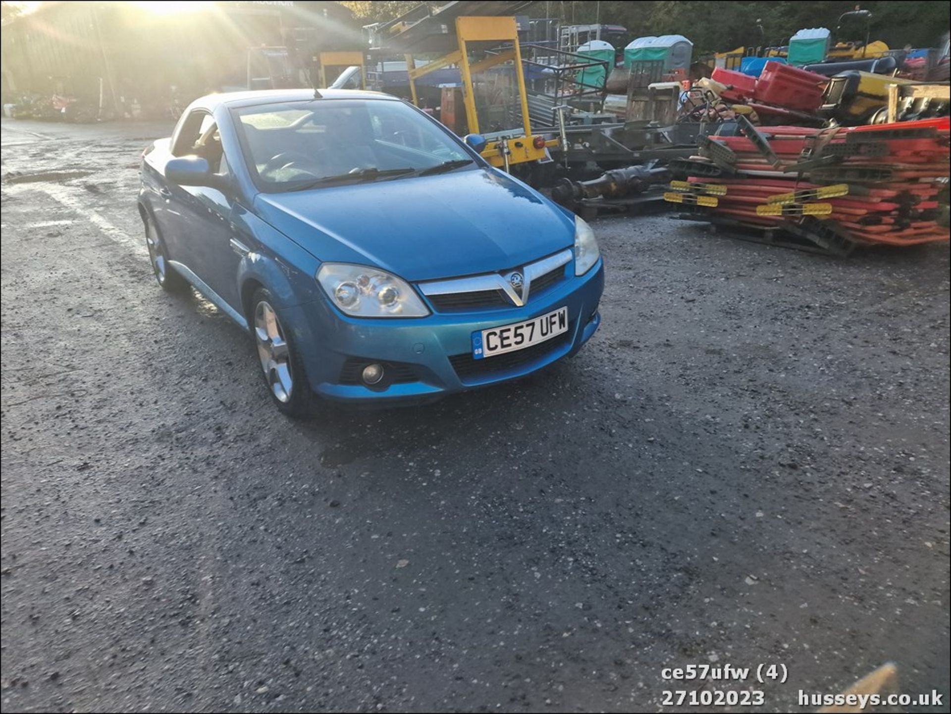 07/57 VAUXHALL TIGRA EXCLUSIV - 1364cc 2dr Convertible (Blue) - Image 38 of 41