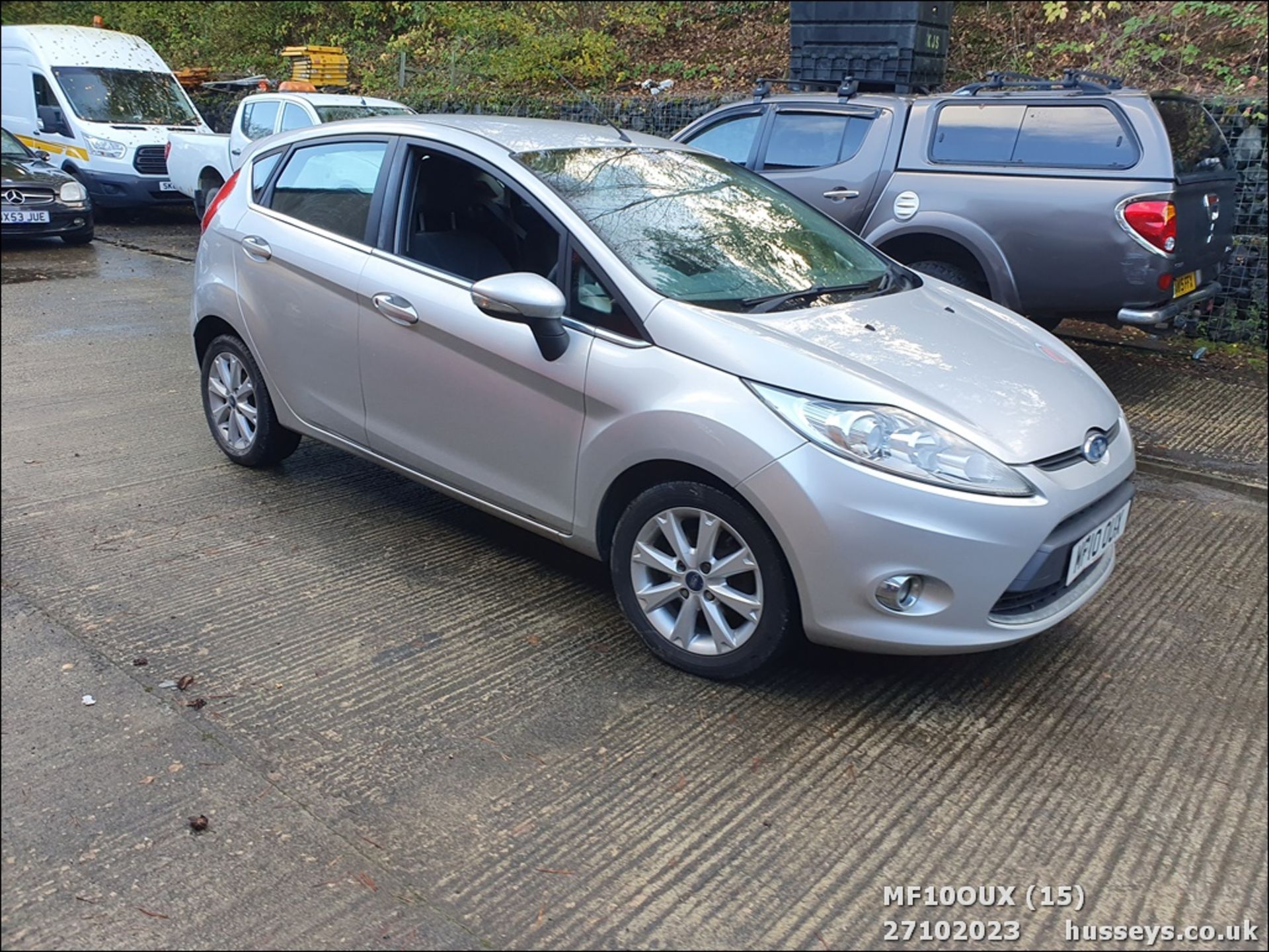 10/10 FORD FIESTA ZETEC 68 TDCI - 1399cc 5dr Hatchback (Silver, 156k) - Image 16 of 67