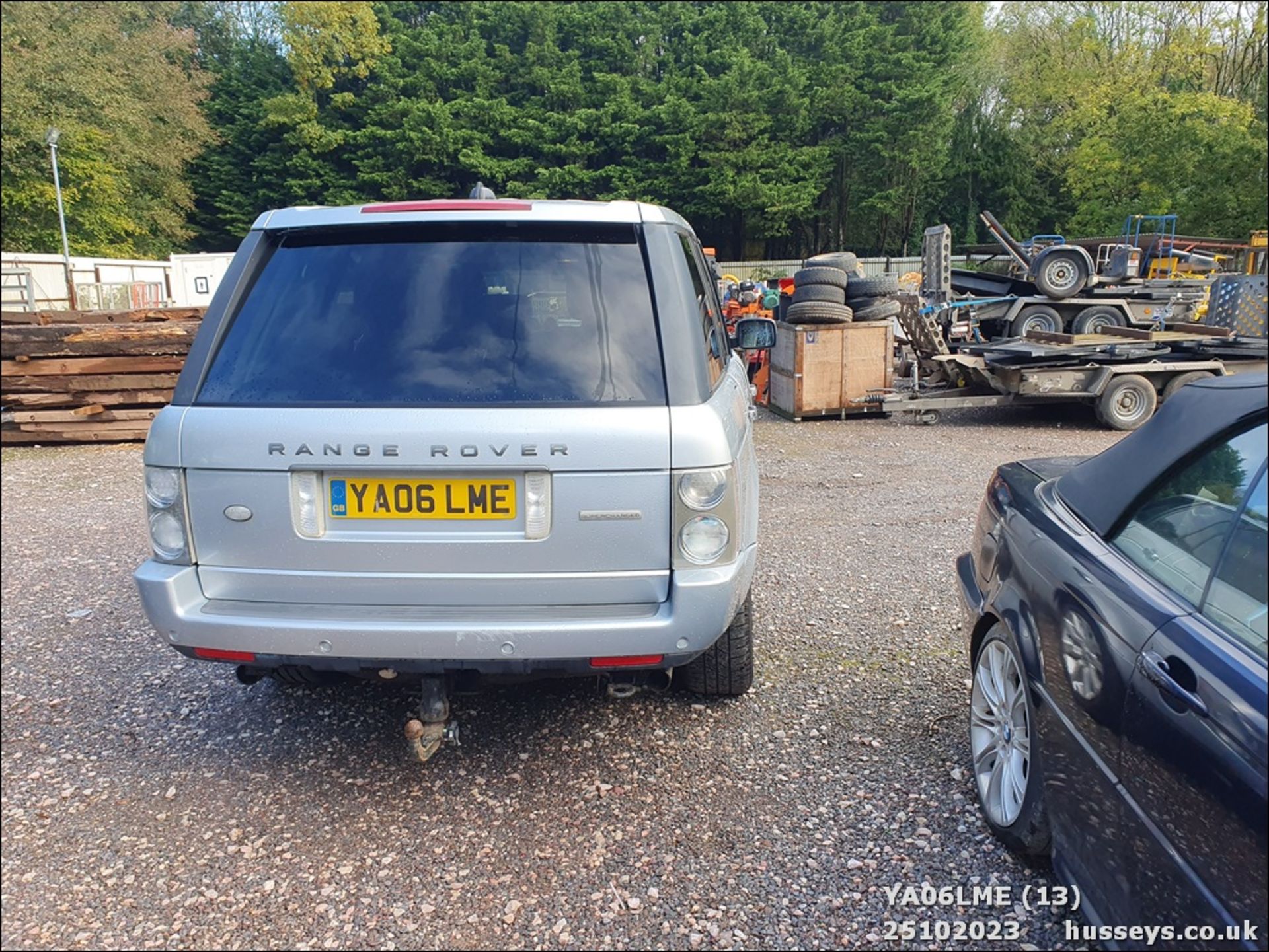 06/06 LAND ROVER RANGEROVER V8 SC AUTO - 4197cc 5dr Estate (Silver, 154k) - Image 14 of 44