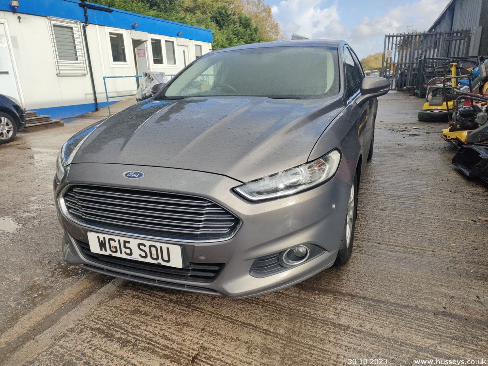 15/15 FORD MONDEO ZETEC ECONETIC TDC - 1560cc 5dr Hatchback (Grey, 175k) - Image 6 of 38