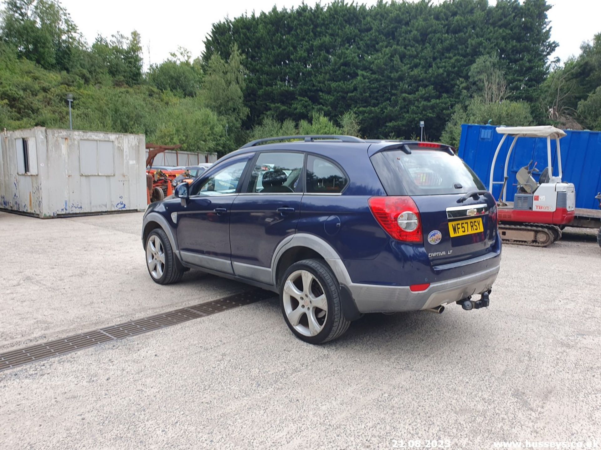 07/57 CHEVROLET CAPTIVA LT 5S VCDI - 1991cc 5dr Estate (Blue, 109k) - Image 24 of 45