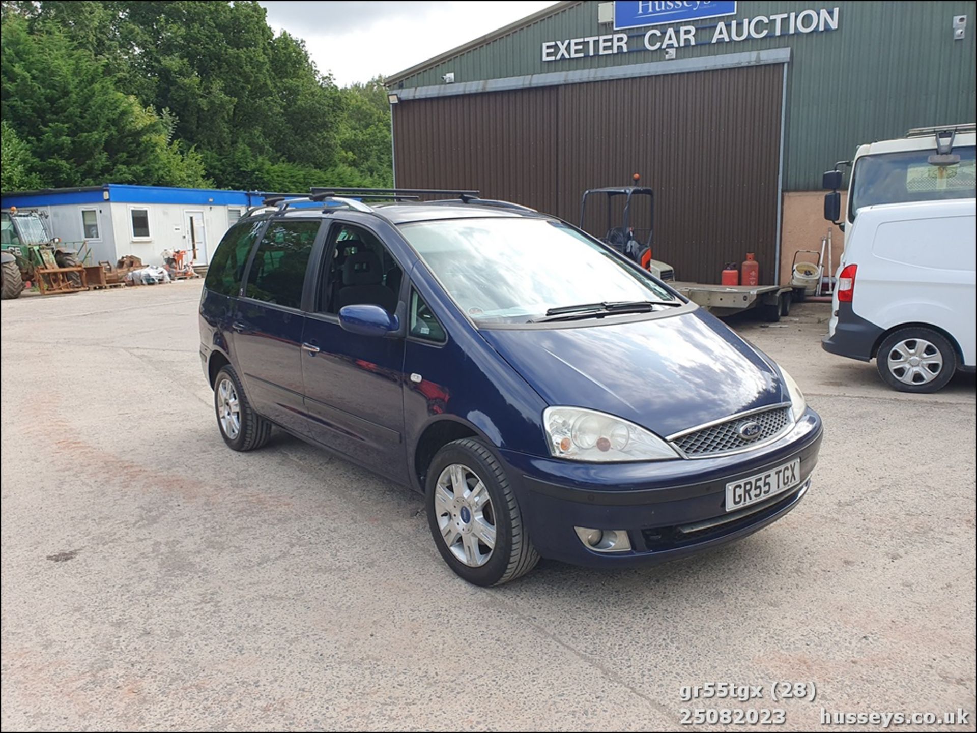 06/55 FORD GALAXY GHIA TDI - 1896cc 5dr MPV (Blue, 135k) - Image 30 of 62