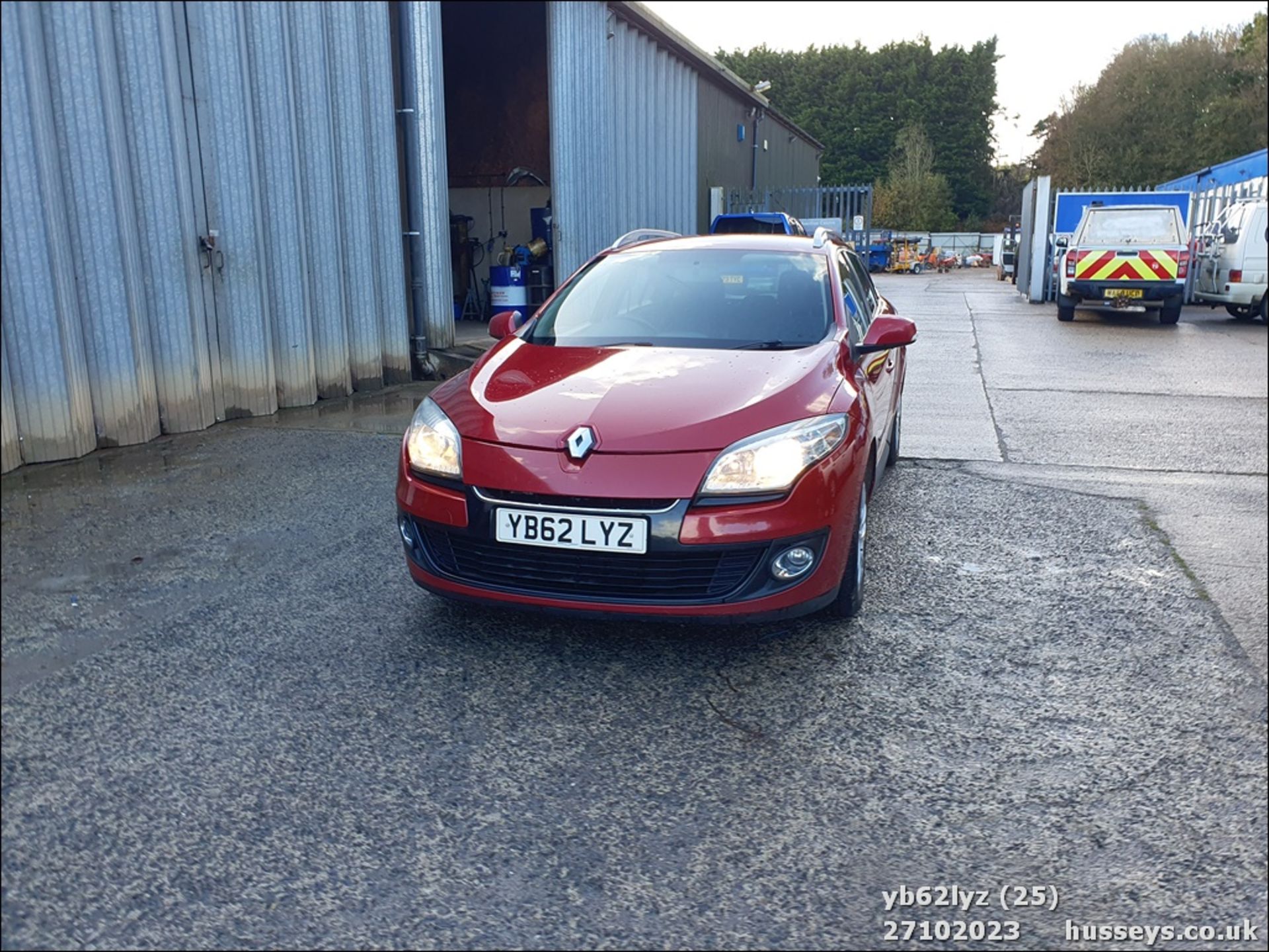 13/62 RENAULT MEGANE EXPRESSION PLUS DC - 1461cc 5dr Estate (Red, 211k) - Image 26 of 57