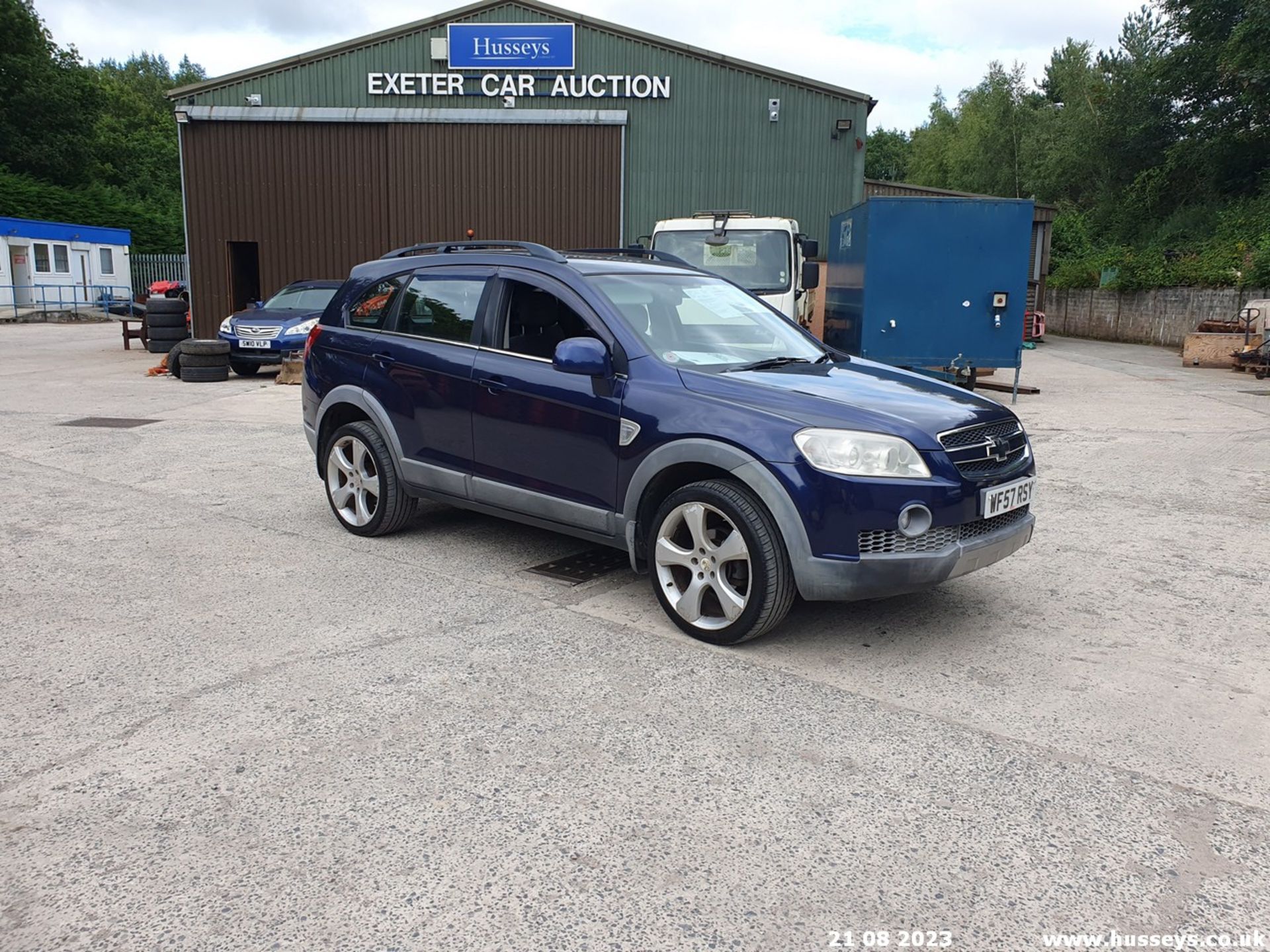 07/57 CHEVROLET CAPTIVA LT 5S VCDI - 1991cc 5dr Estate (Blue, 109k) - Image 8 of 45