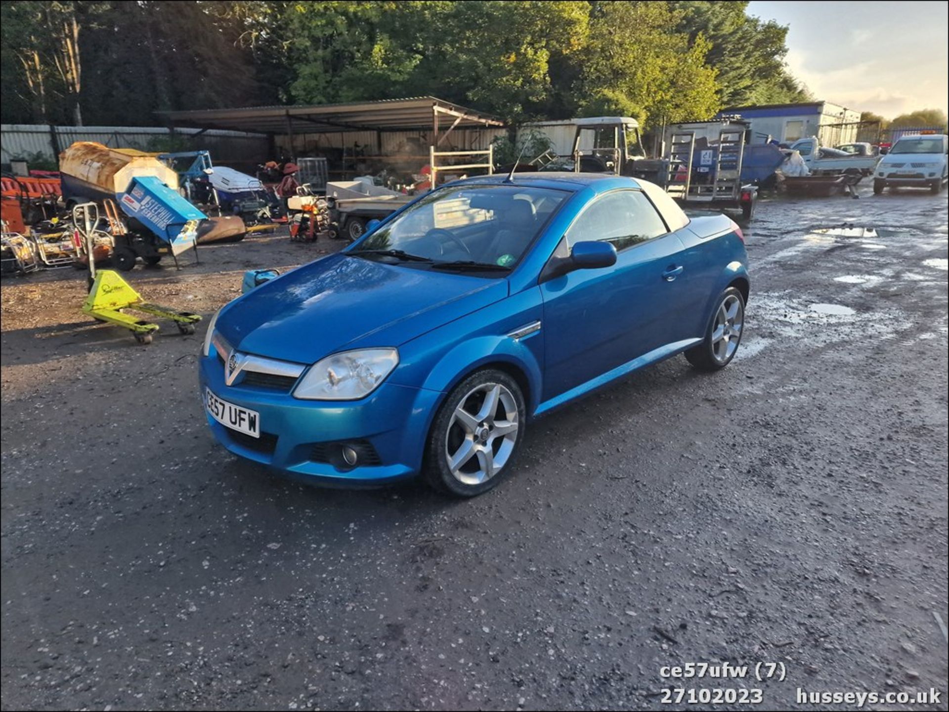 07/57 VAUXHALL TIGRA EXCLUSIV - 1364cc 2dr Convertible (Blue) - Image 35 of 41