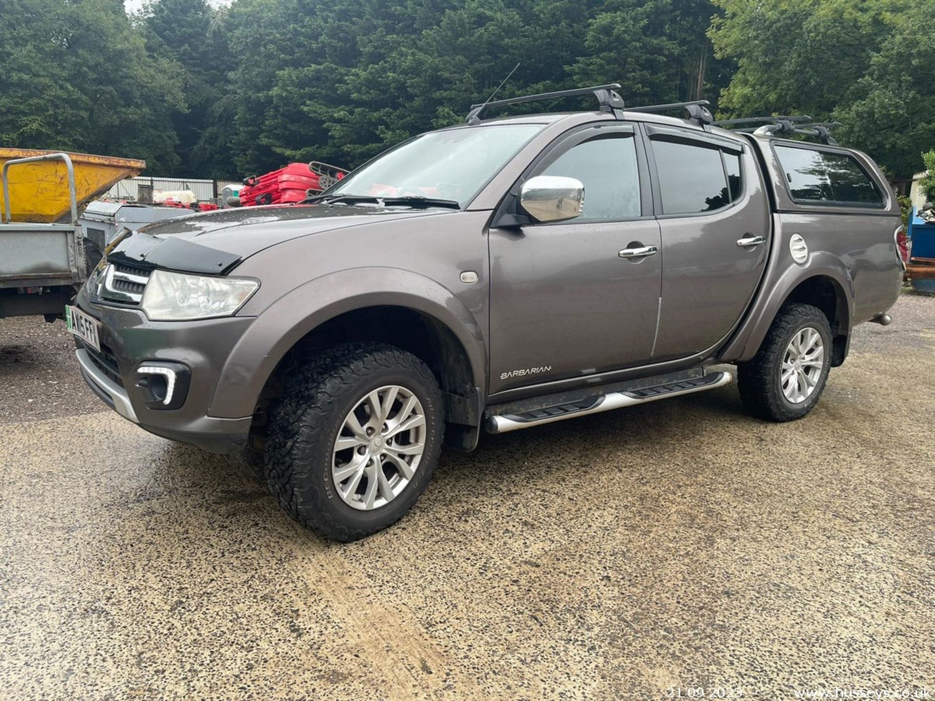 15/15 MITSUBISHI L200 BARBARIAN LB DCB DI- - 2477cc 5dr 4x4 (Brown, 91k)