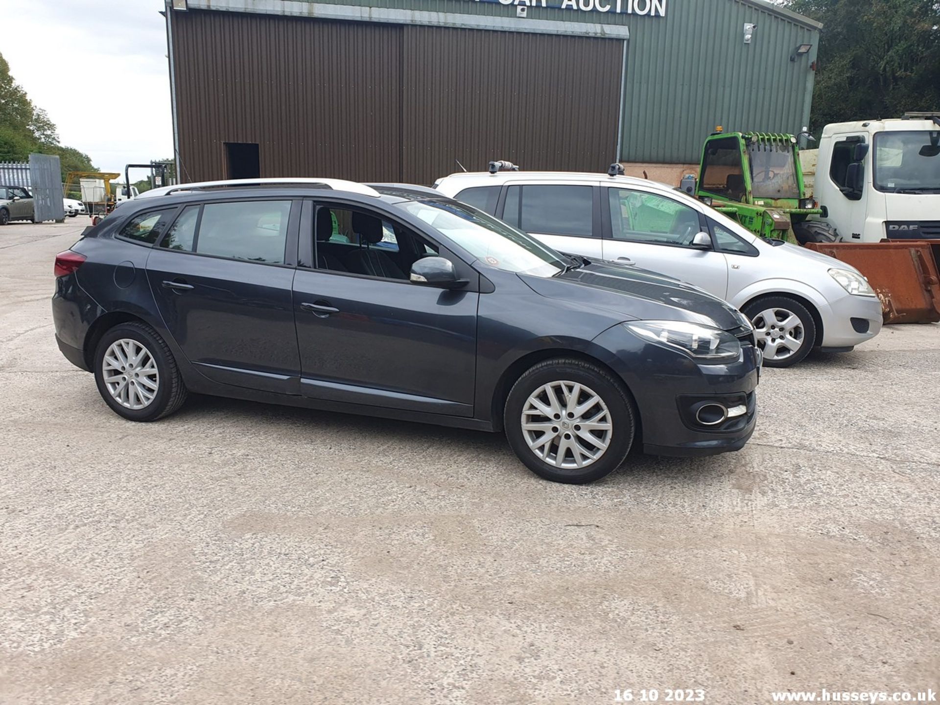 14/64 RENAULT MEGANE D-QUE TT ENERGY DC - 1461cc 5dr Estate (Grey, 125k) - Image 5 of 56