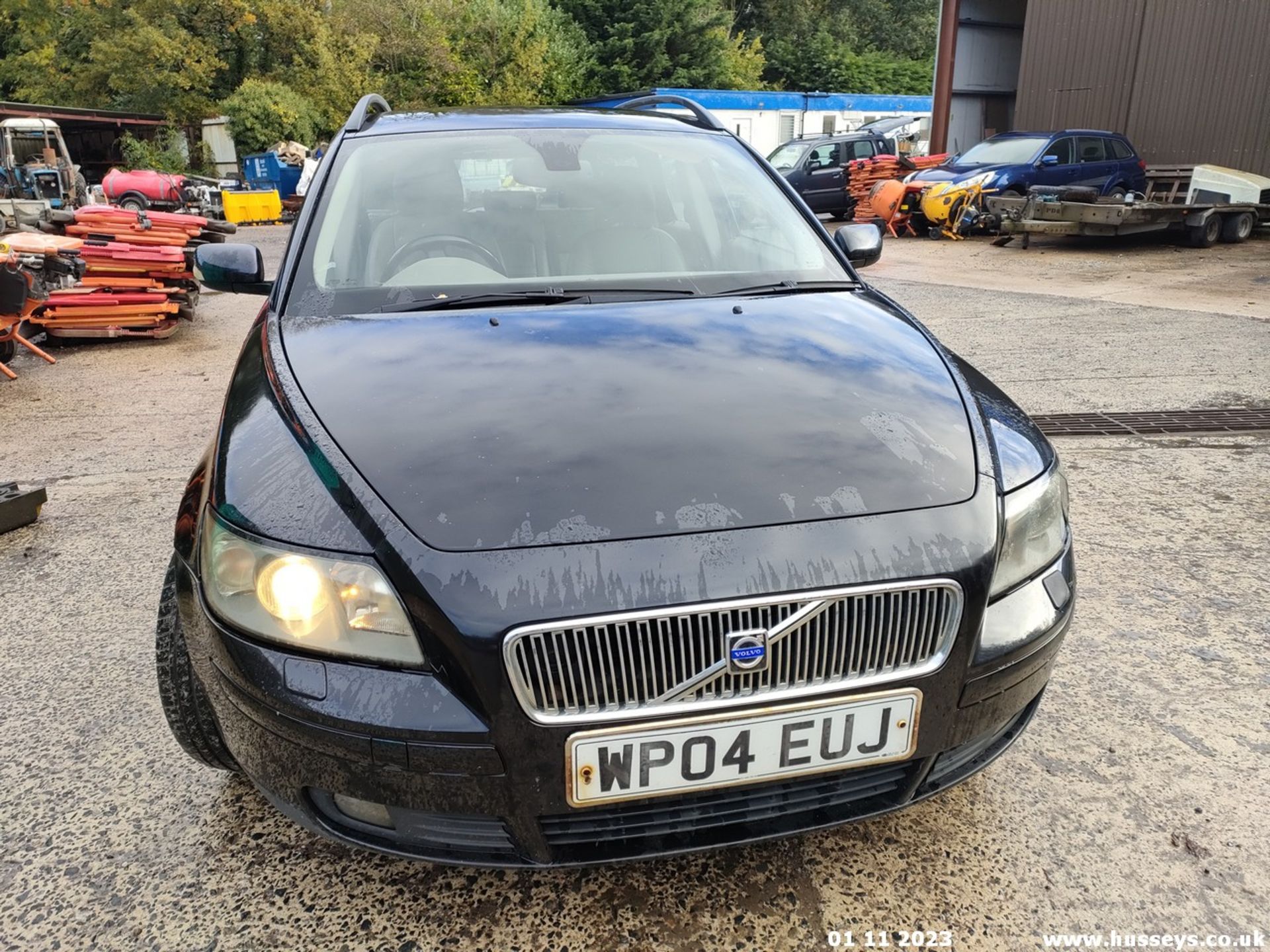 04/04 VOLVO V50 SE D - 1998cc 5dr Estate (Black, 192k) - Image 6 of 39