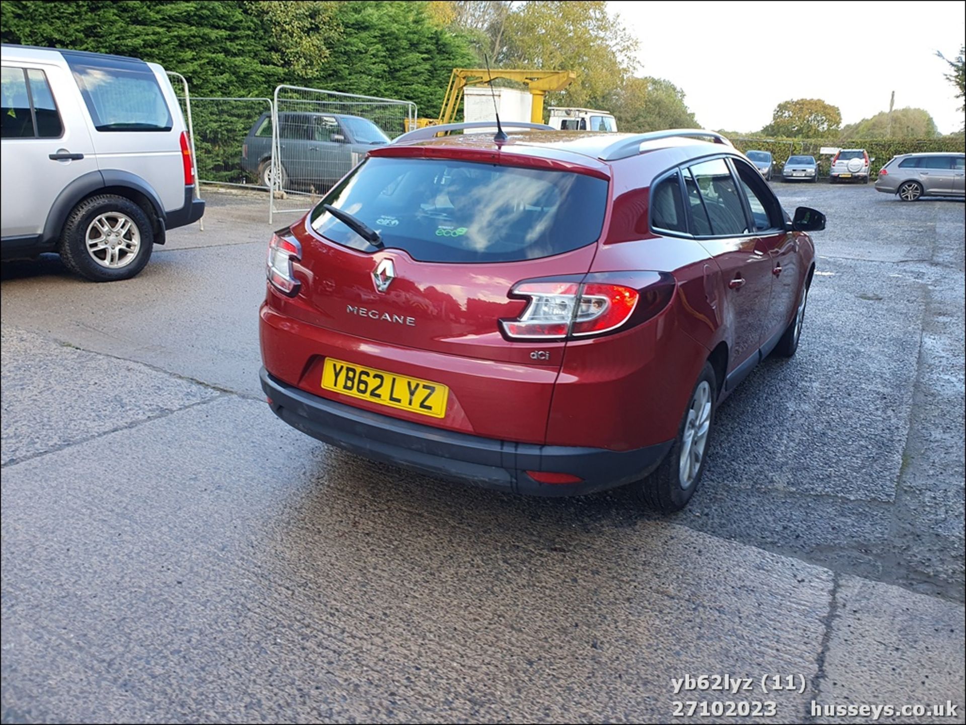 13/62 RENAULT MEGANE EXPRESSION PLUS DC - 1461cc 5dr Estate (Red, 211k) - Image 12 of 57