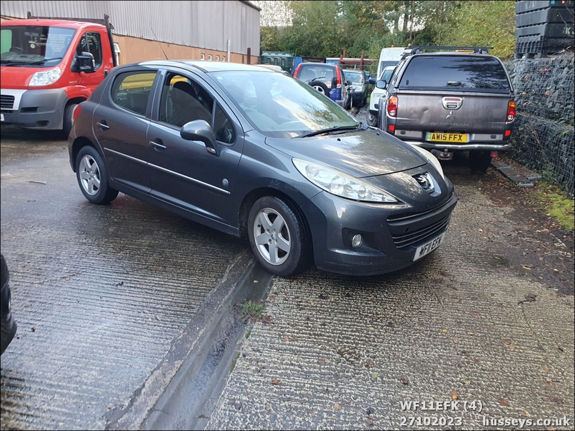 11/11 PEUGEOT 207 ENVY - 1360cc 5dr Hatchback (Grey) - Image 5 of 53