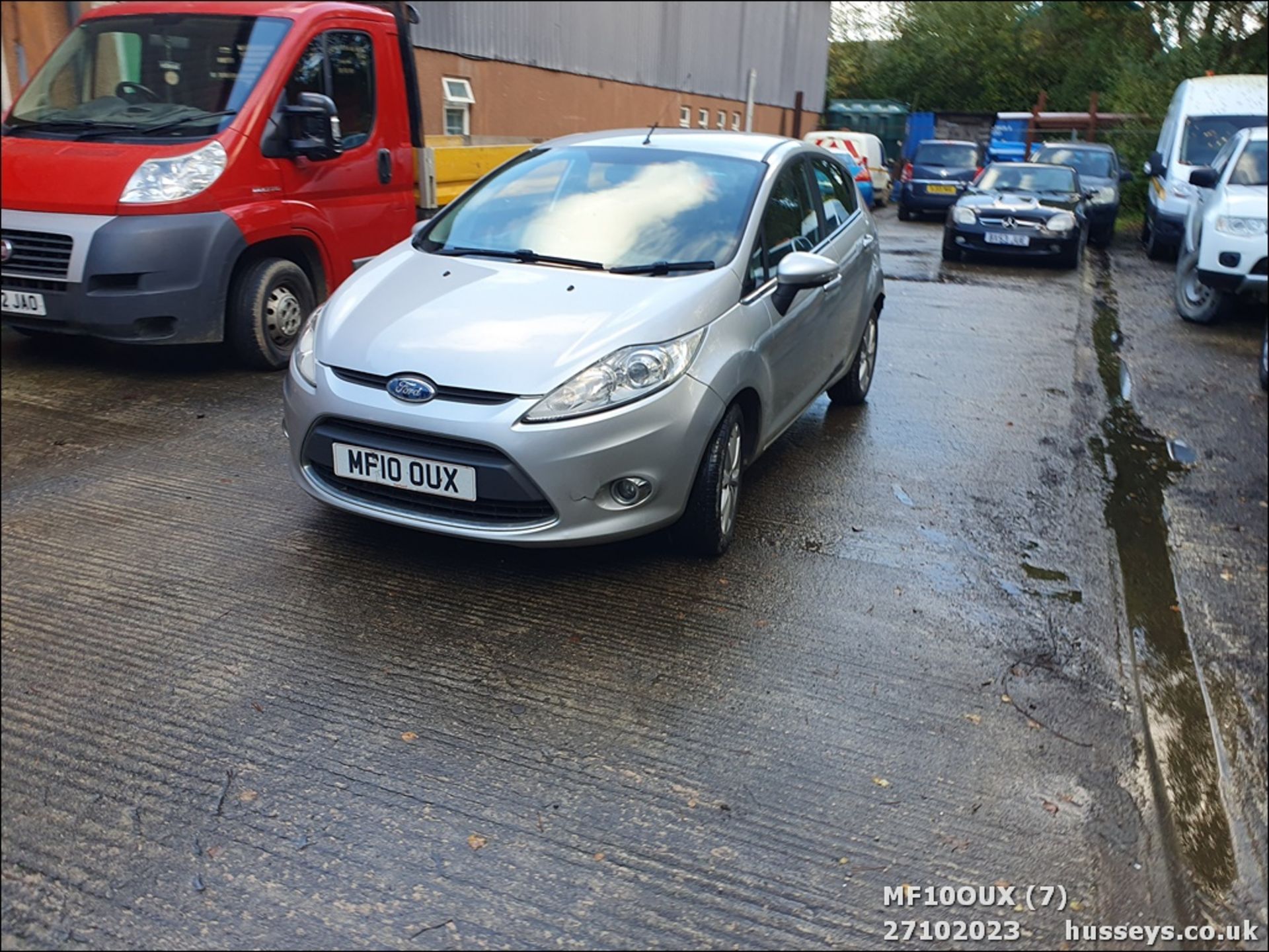 10/10 FORD FIESTA ZETEC 68 TDCI - 1399cc 5dr Hatchback (Silver, 156k) - Image 8 of 67