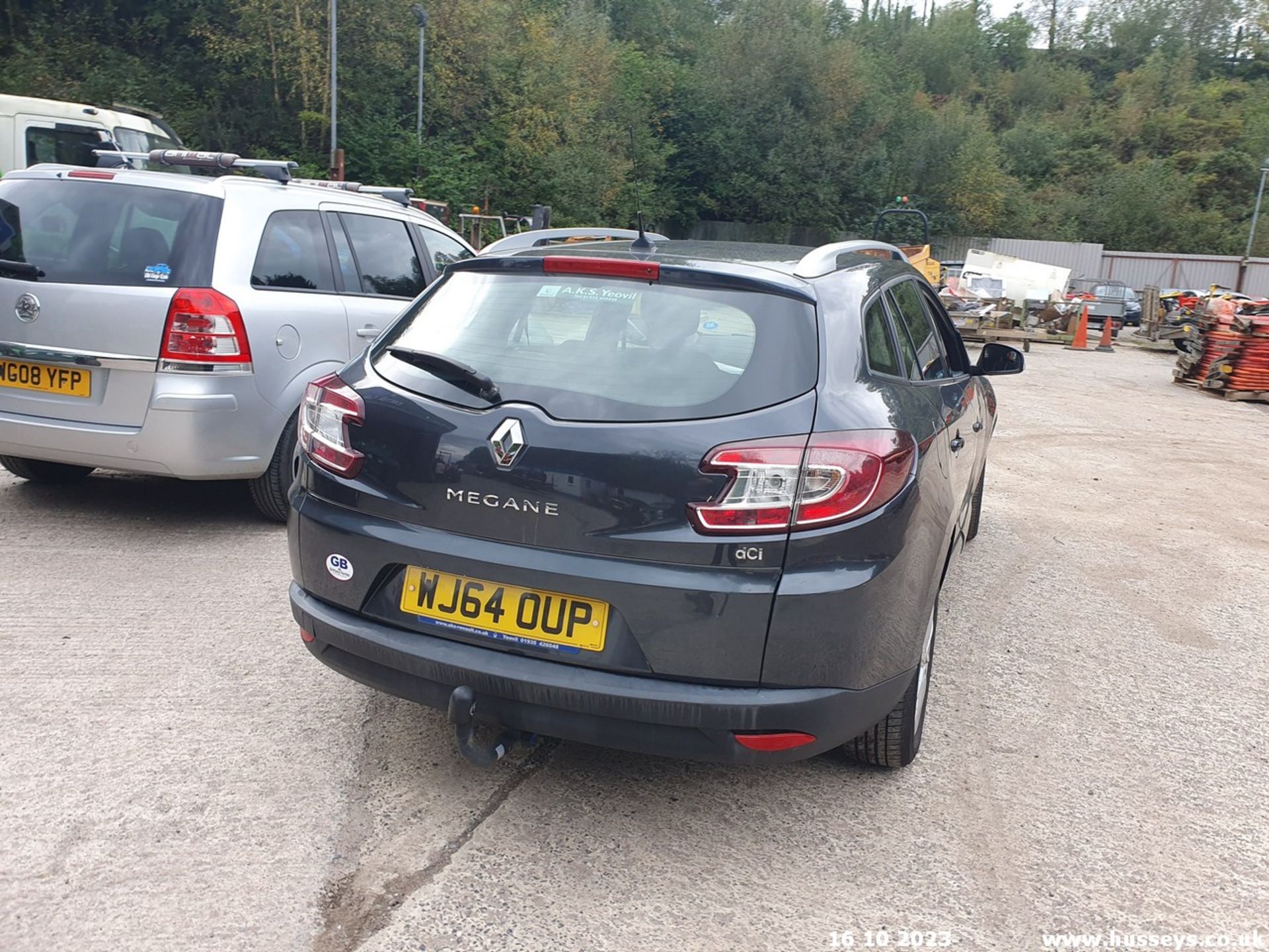 14/64 RENAULT MEGANE D-QUE TT ENERGY DC - 1461cc 5dr Estate (Grey, 125k) - Image 13 of 56