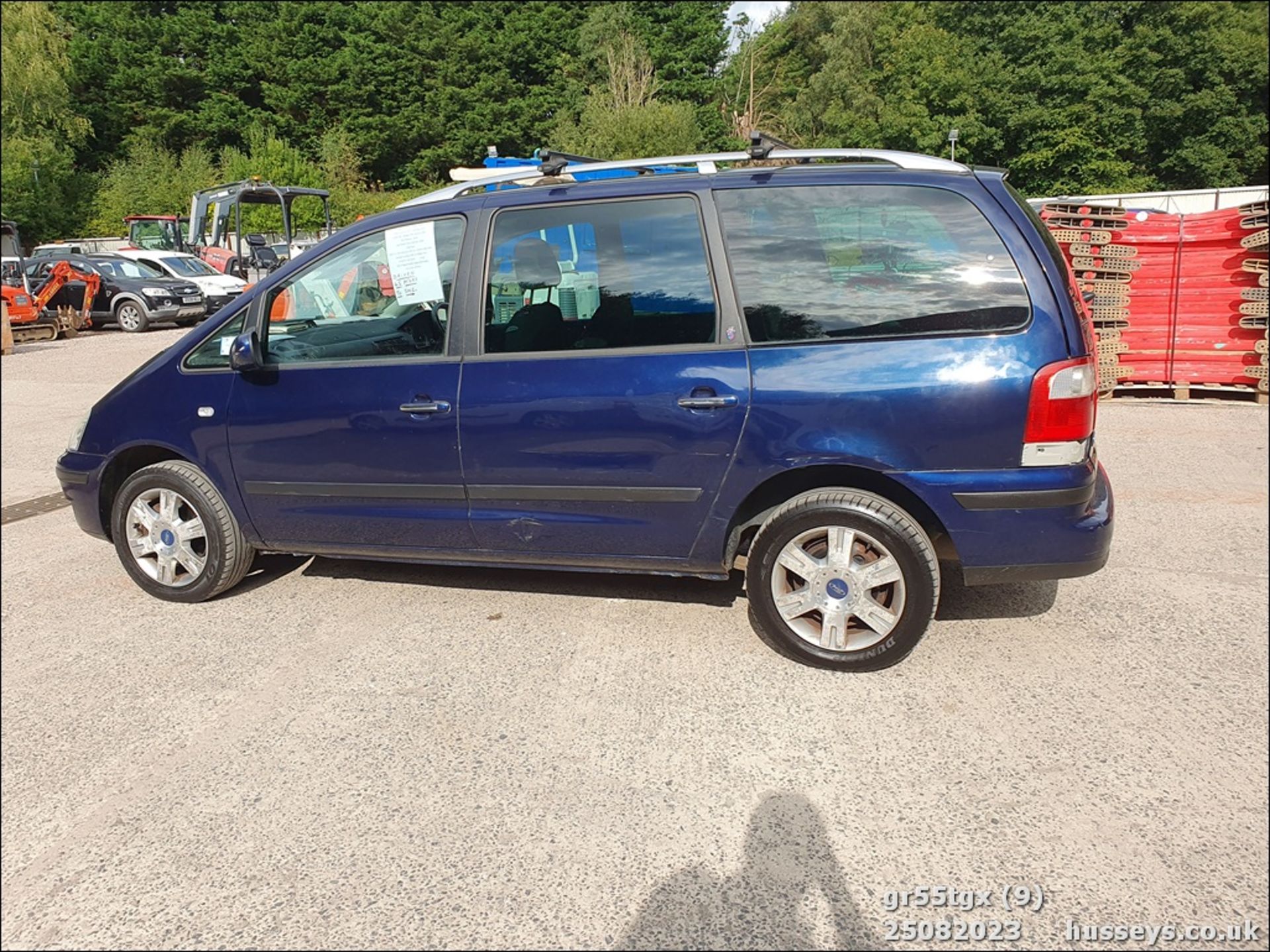 06/55 FORD GALAXY GHIA TDI - 1896cc 5dr MPV (Blue, 135k) - Image 11 of 62