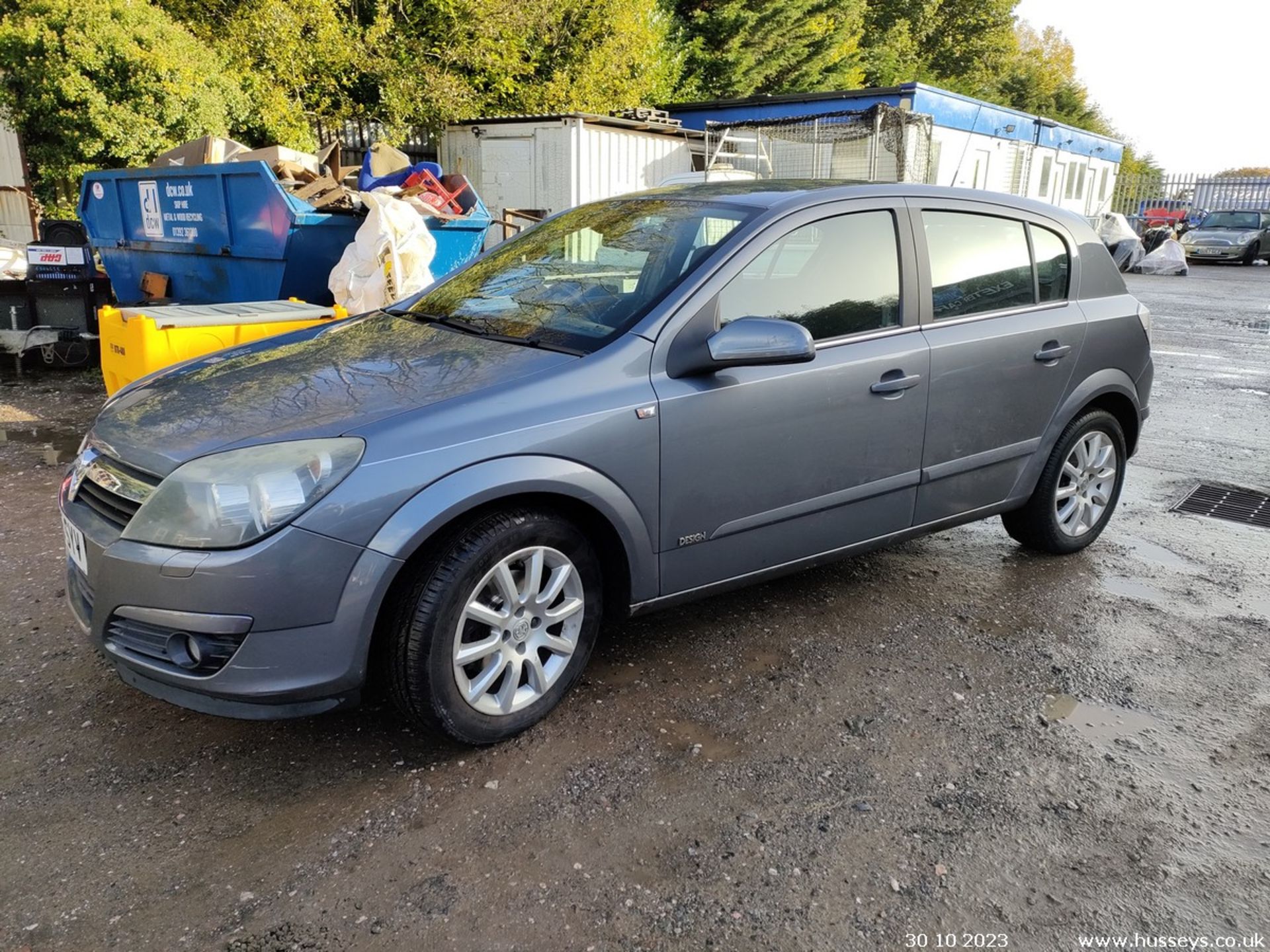 05/05 VAUXHALL ASTRA DESIGN TWINPORT - 1598cc 5dr Hatchback (Grey, 128k) - Image 11 of 37