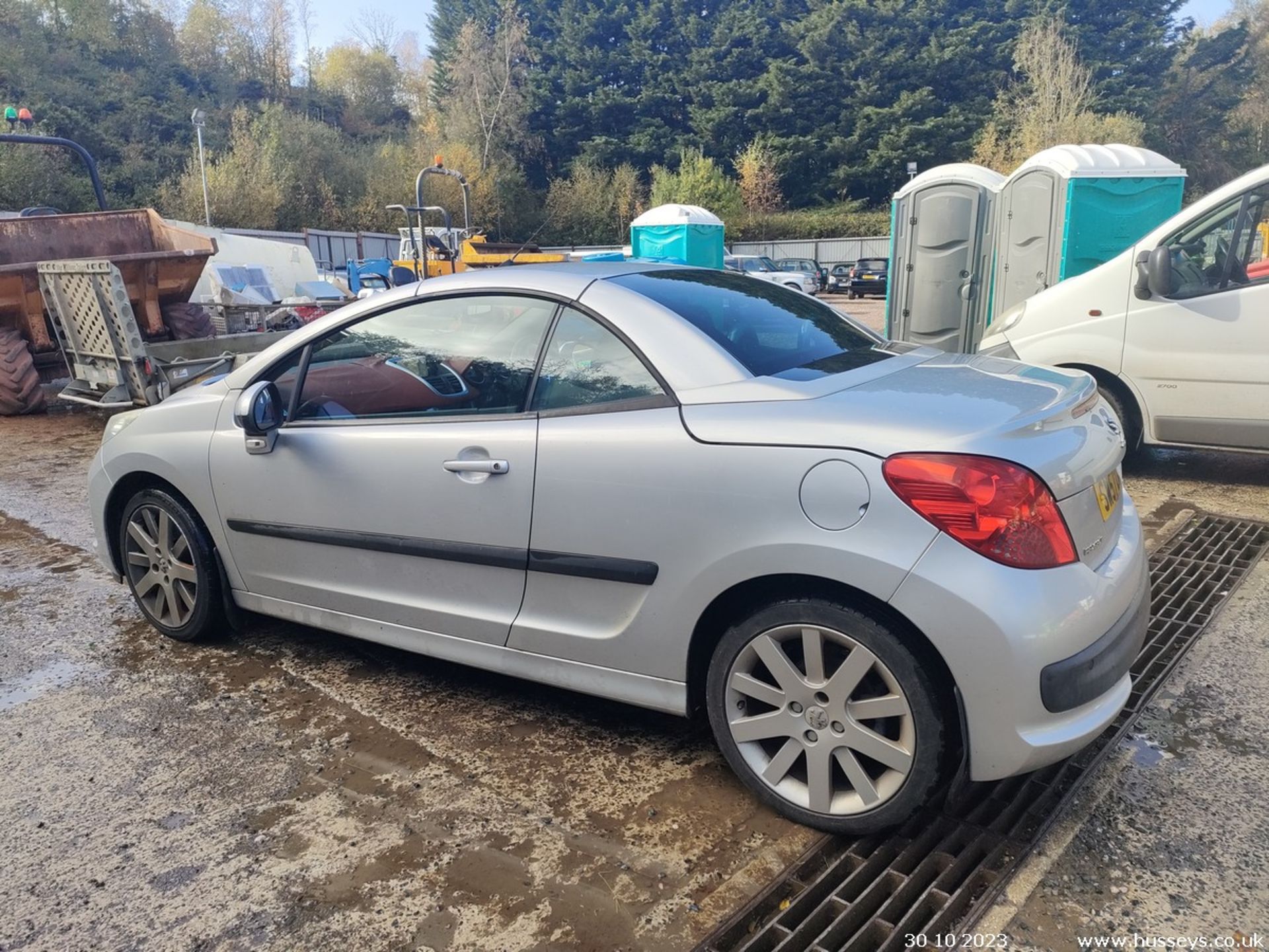 08/57 PEUGEOT 207 GT CC - 1598cc 2dr Convertible (Silver, 69k) - Image 13 of 37