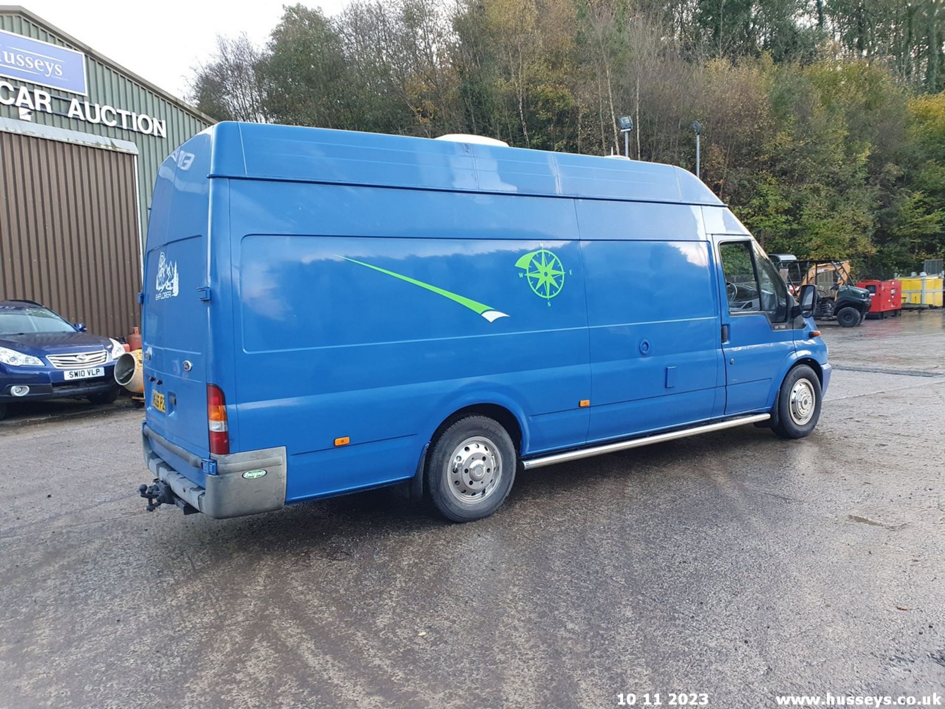 05/55 FORD TRANSIT CAMPER CONVERSION 350 LWB - 2402cc 5dr Van (Blue) - Image 22 of 64