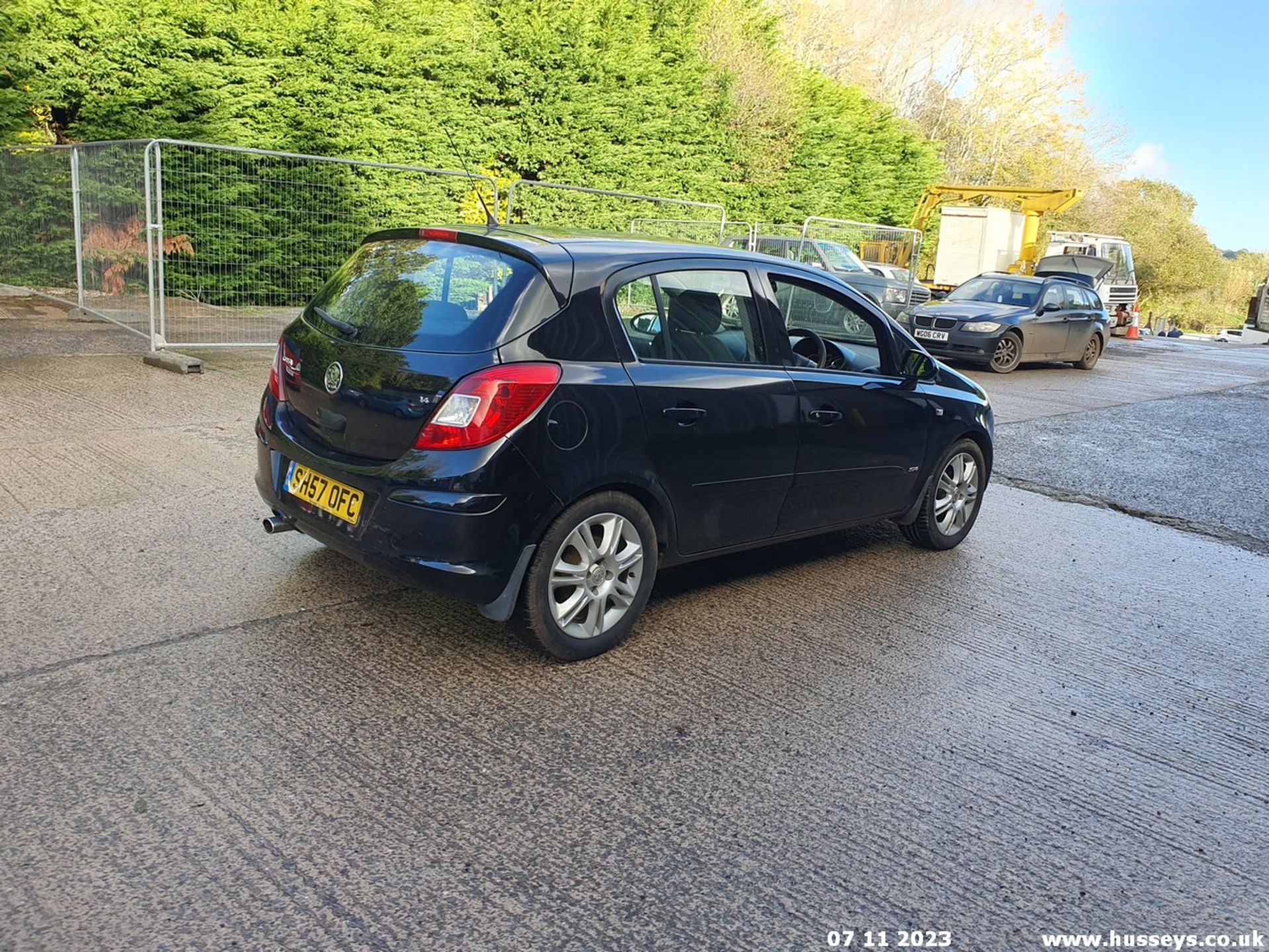 07/57 VAUXHALL CORSA SXI - 1364cc 5dr Hatchback (Black, 117k) - Image 11 of 55