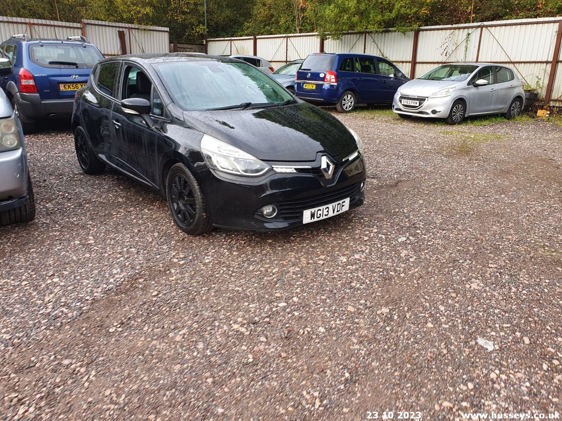 13/13 RENAULT CLIO D-QUE S M-NAV NRG DC - 1461cc 5dr Hatchback (Black, 147k) - Image 13 of 60