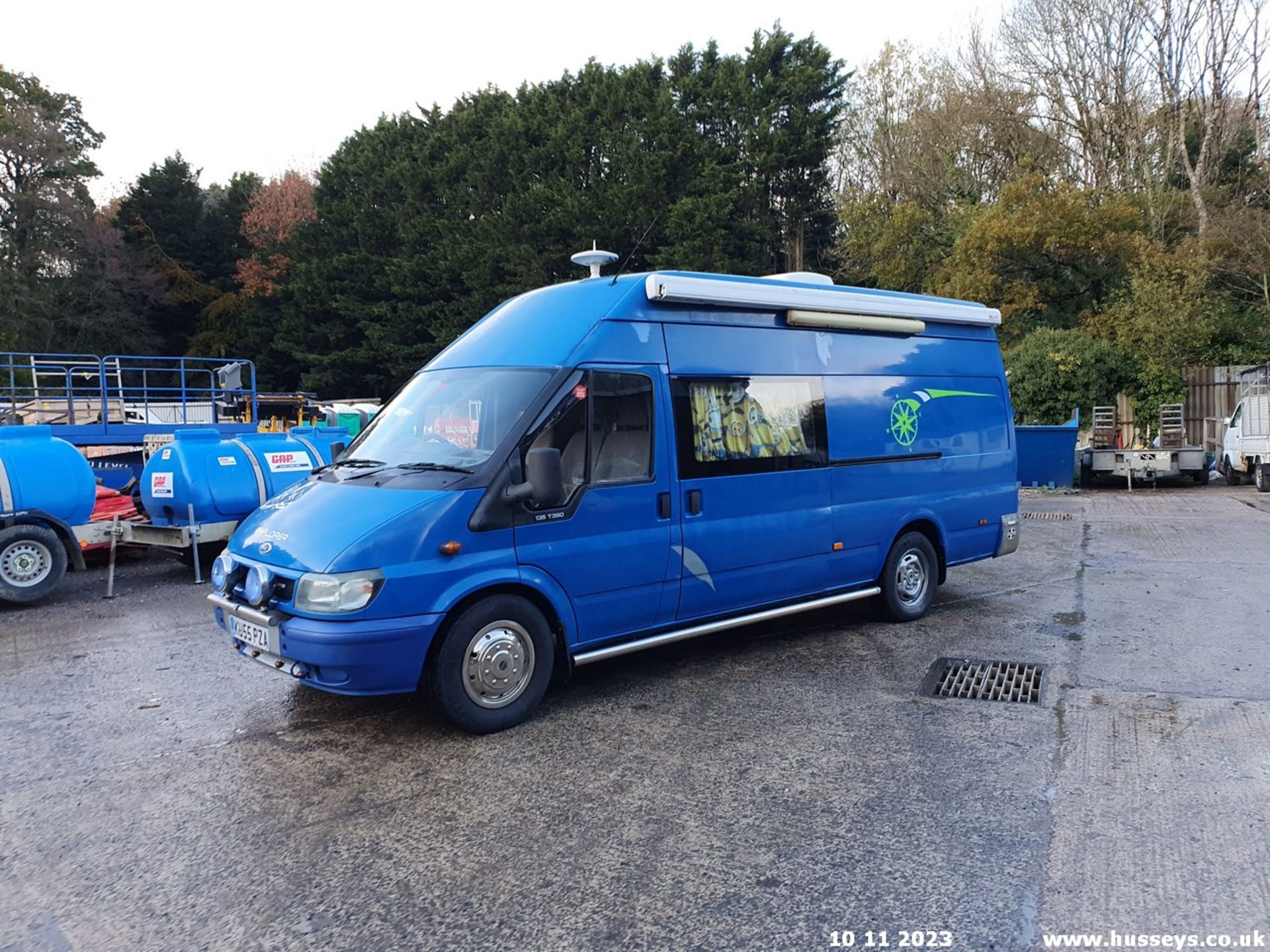 05/55 FORD TRANSIT CAMPER CONVERSION 350 LWB - 2402cc 5dr Van (Blue) - Image 6 of 64