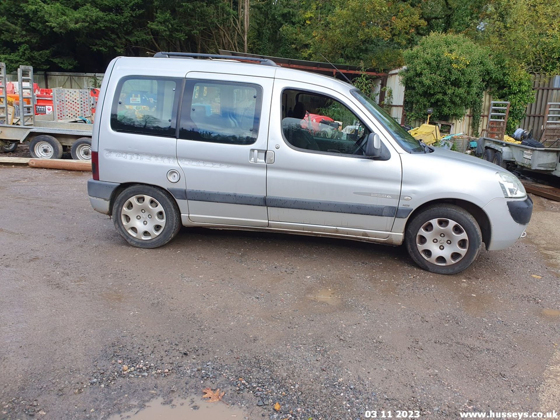 05/55 PEUGEOT PARTNER QUIKSILVER HDI - 1997cc 5dr MPV (Silver, 117k) - Image 18 of 41