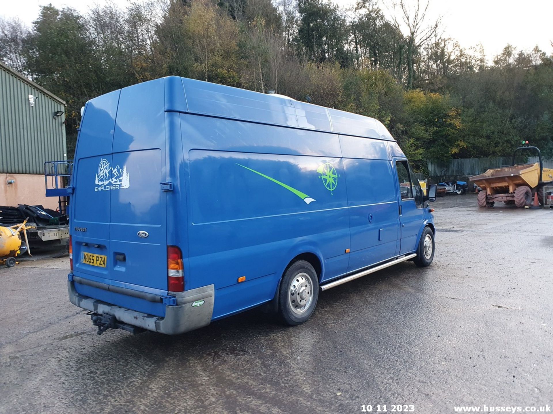 05/55 FORD TRANSIT CAMPER CONVERSION 350 LWB - 2402cc 5dr Van (Blue) - Image 20 of 64