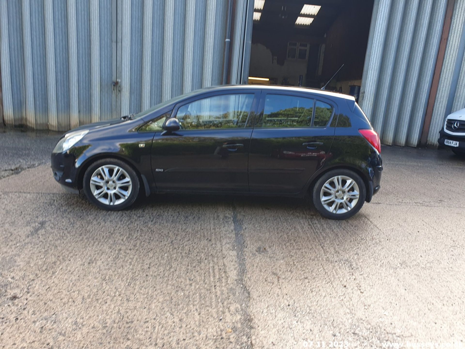 07/57 VAUXHALL CORSA SXI - 1364cc 5dr Hatchback (Black, 117k) - Image 22 of 55