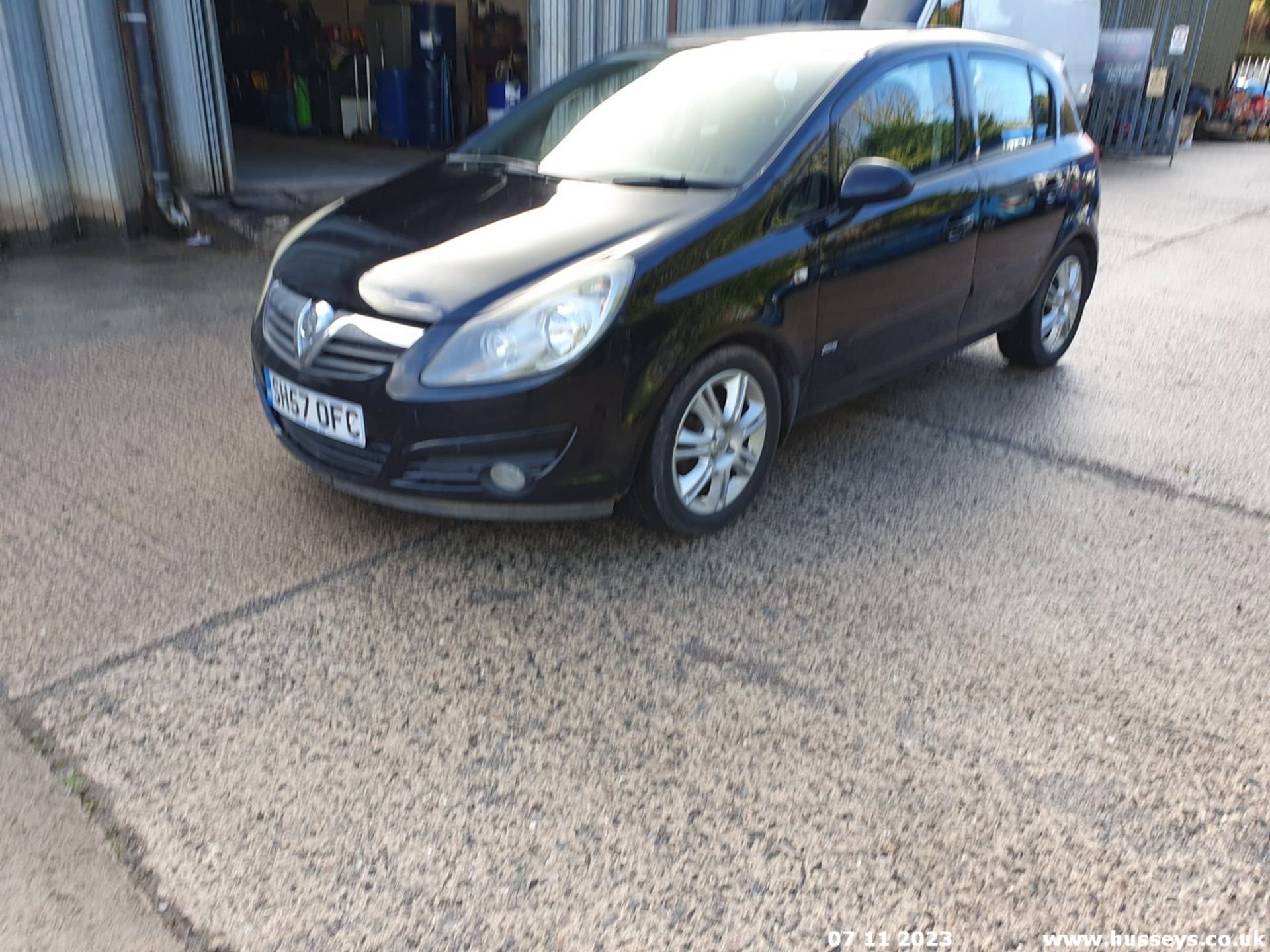 07/57 VAUXHALL CORSA SXI - 1364cc 5dr Hatchback (Black, 117k) - Image 8 of 55