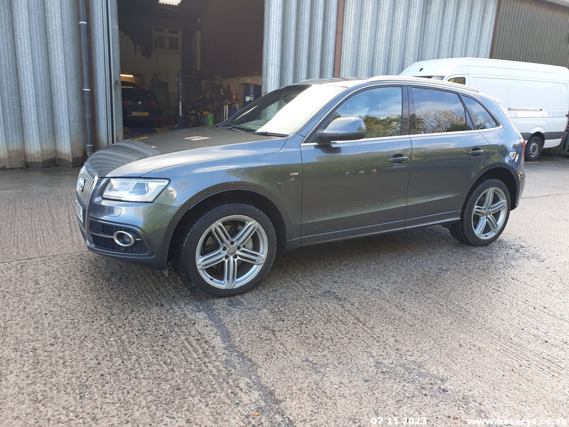 13/13 AUDI Q5 S LINE PLUS TDI QUATTR - 2967cc 5dr Estate (Grey, 118k) - Image 21 of 48