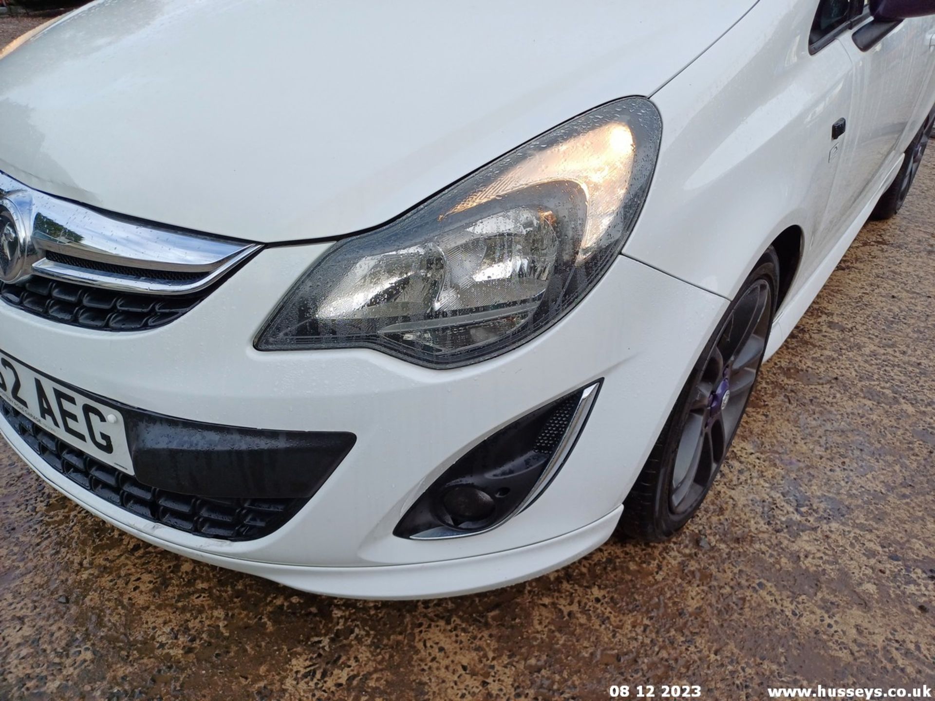 12/62 VAUXHALL CORSA LIMITED EDITION - 1229cc 3dr Hatchback (White, 58k) - Image 10 of 34