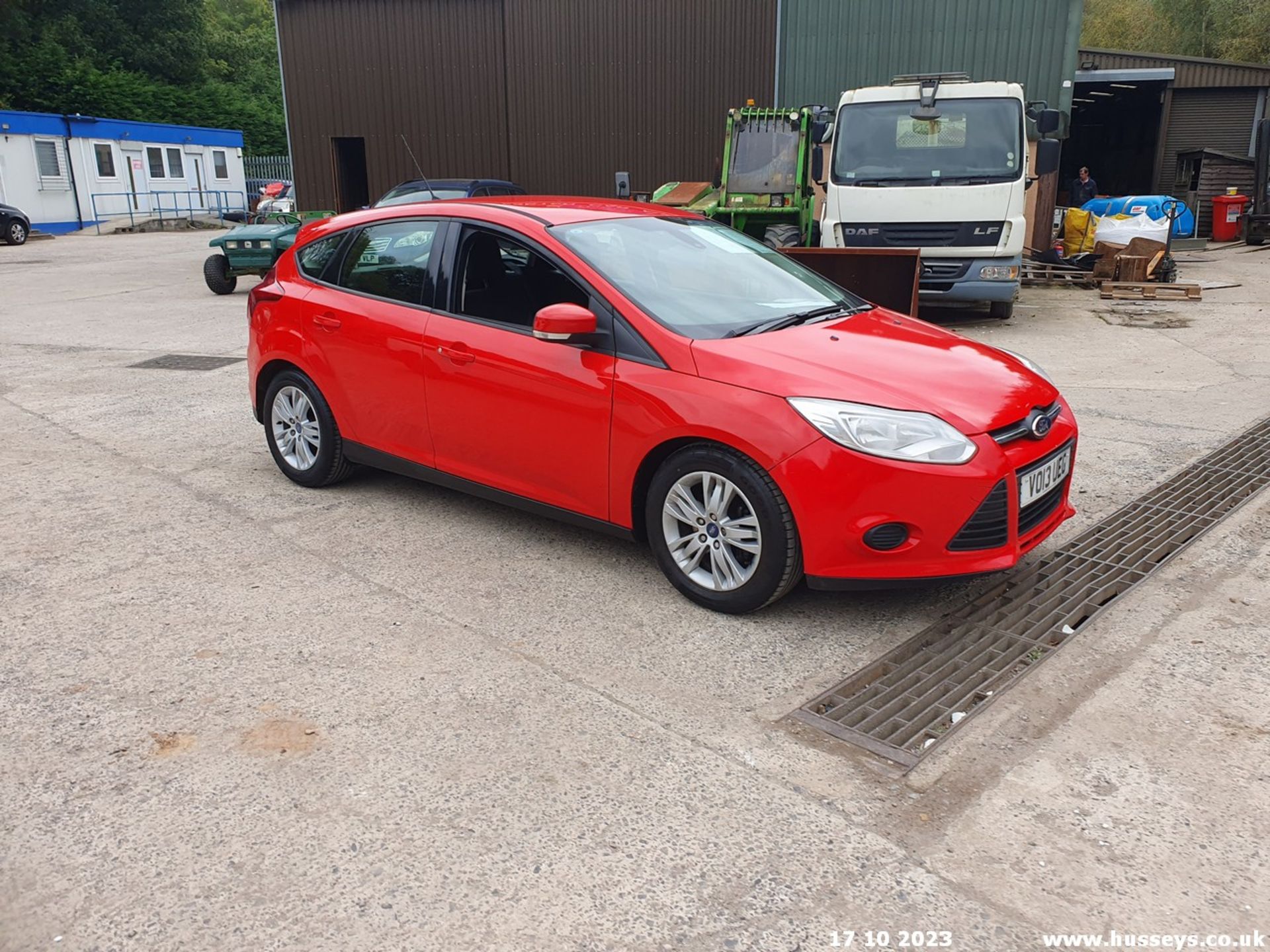 13/13 FORD FOCUS EDGE TDCI 115 - 1560cc 5dr Hatchback (Red, 186k) - Image 17 of 70