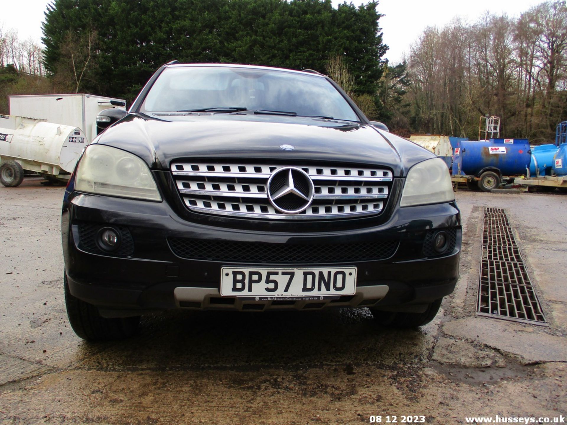 08/57 MERCEDES ML420 SPORT CDI 4-MATIC A - 3996cc 5dr Estate (Black) - Image 15 of 16